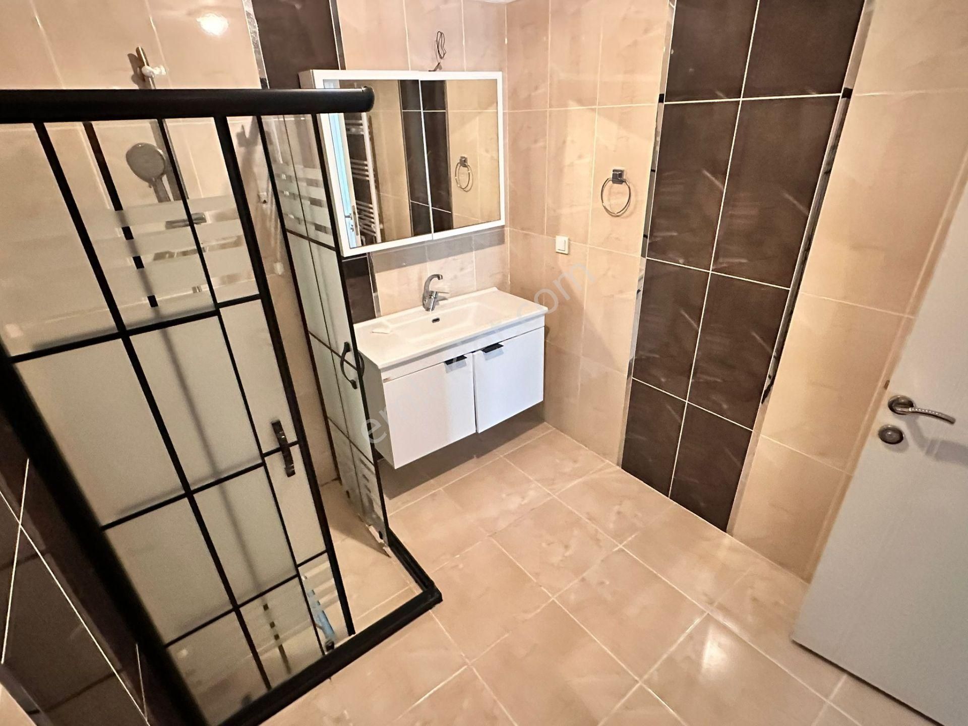 Vatan'dan Bademlik'te Cadde Yakını Yeni Bina Giriş Kat Balkonlu Masrafsız Yapılı Satılık 2+1 - Görsel 13