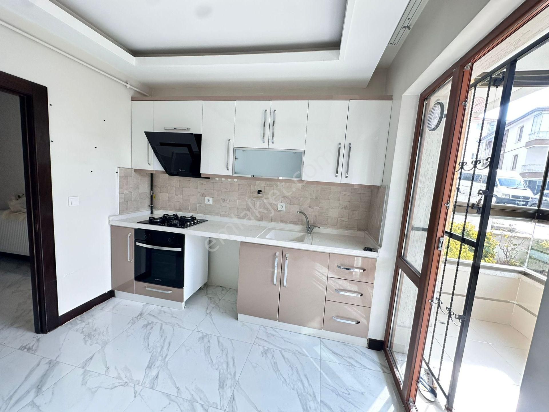 Vatan'dan Bademlik'te Cadde Yakını Yeni Bina Giriş Kat Balkonlu Masrafsız Yapılı Satılık 2+1 - Görsel 16