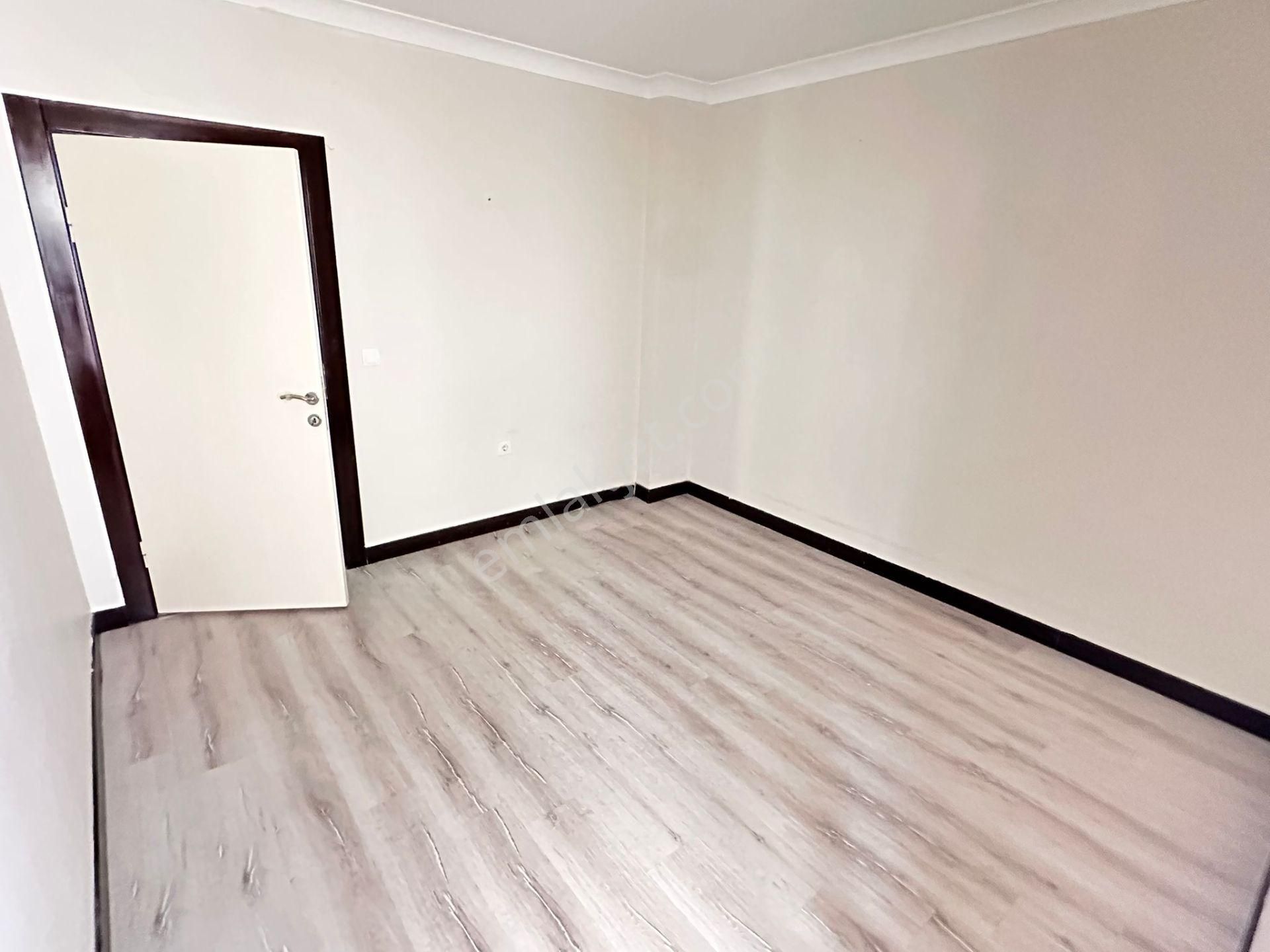 Vatan'dan Bademlik'te Cadde Yakını Yeni Bina Giriş Kat Balkonlu Masrafsız Yapılı Satılık 2+1 - Görsel 7