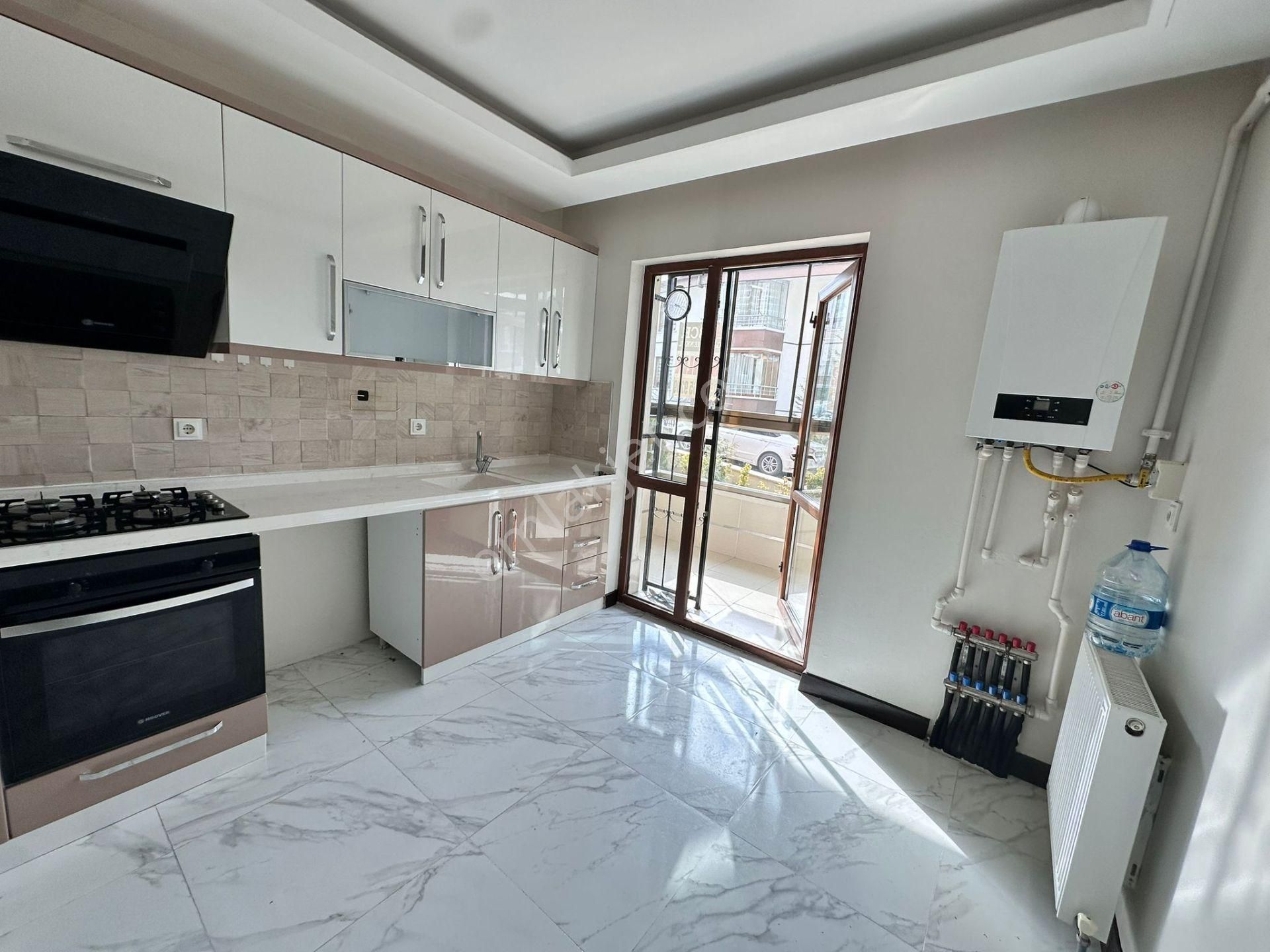 Vatan'dan Bademlik'te Cadde Yakını Yeni Bina Giriş Kat Balkonlu Masrafsız Yapılı Satılık 2+1 - Görsel 14