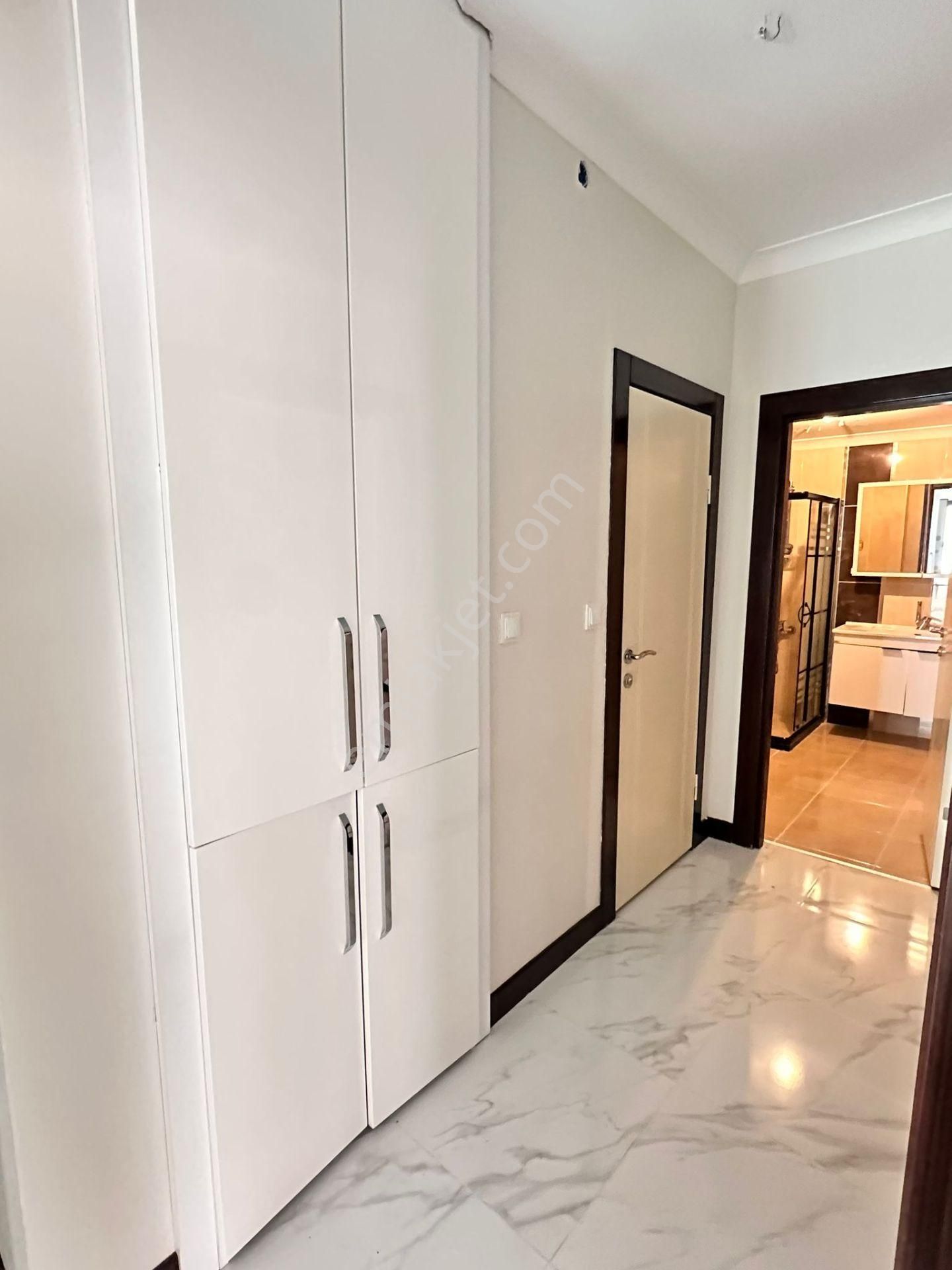 Vatan'dan Bademlik'te Cadde Yakını Yeni Bina Giriş Kat Balkonlu Masrafsız Yapılı Satılık 2+1 - Görsel 3