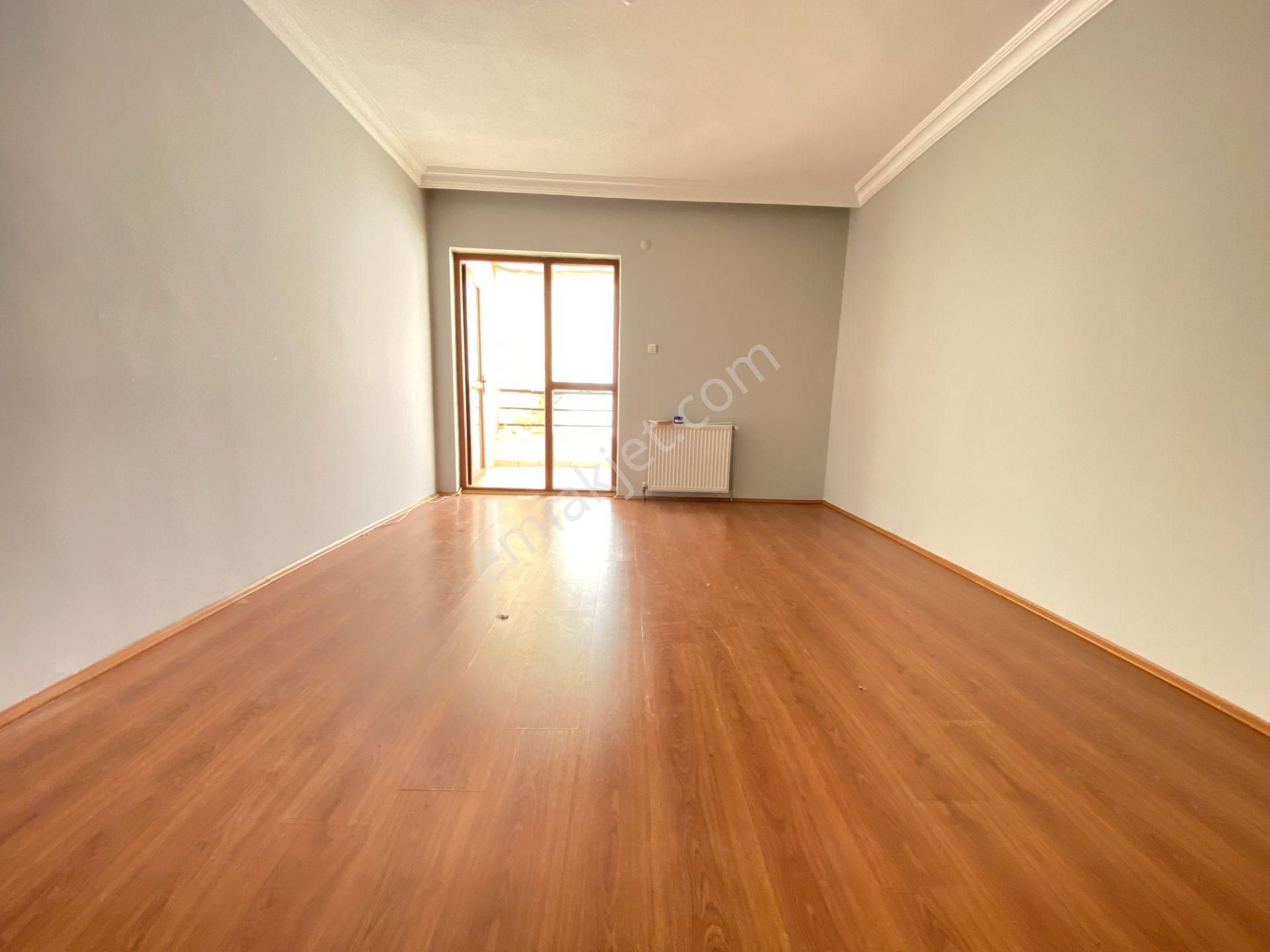 Gökçe Emlak'tan Sarayda Sitede Geniş 4+1 Asansörlü Güney.c Daire - Görsel 12