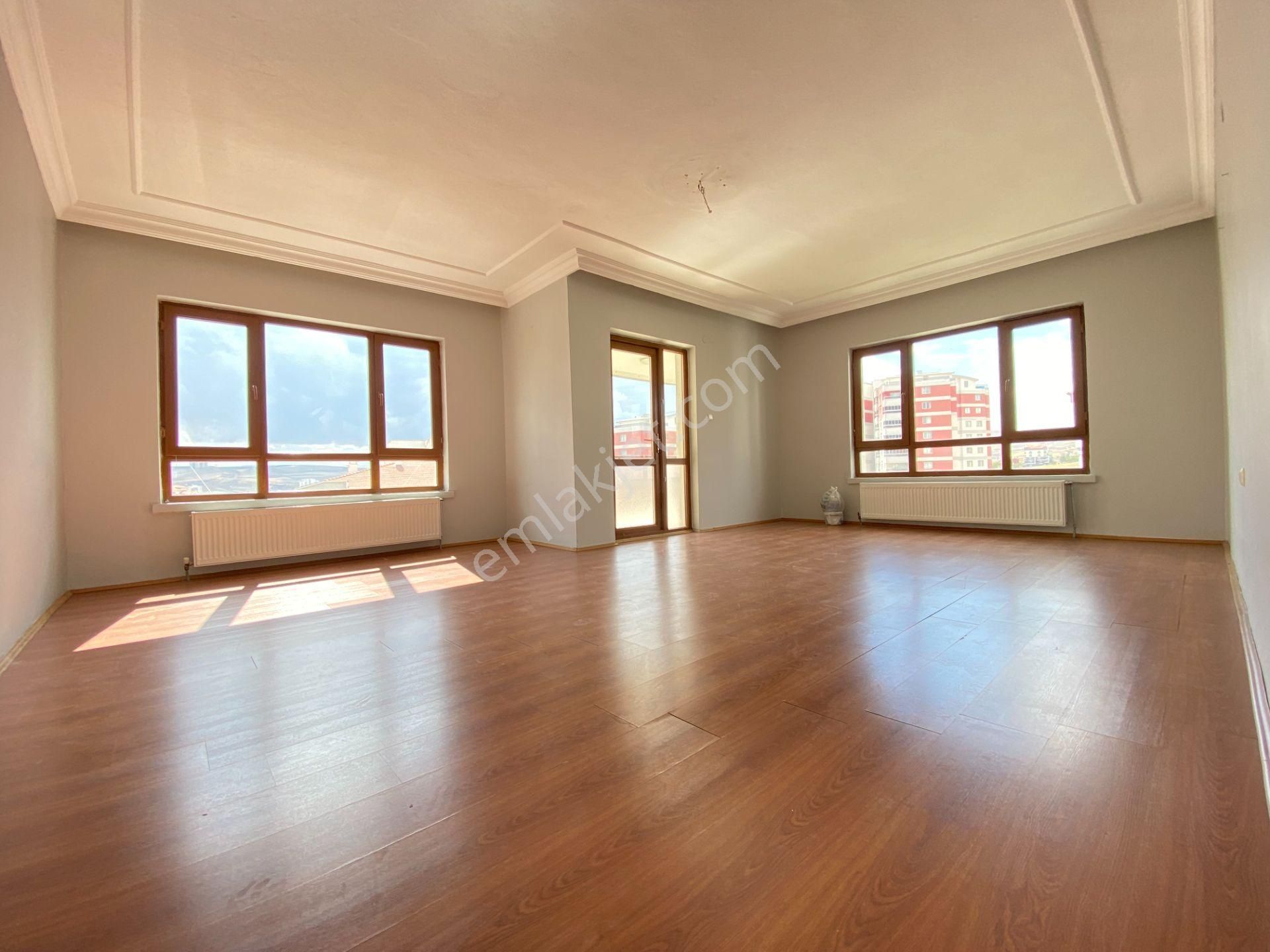 Gökçe Emlak'tan Sarayda Sitede Geniş 4+1 Asansörlü Güney.c Daire - Görsel 4