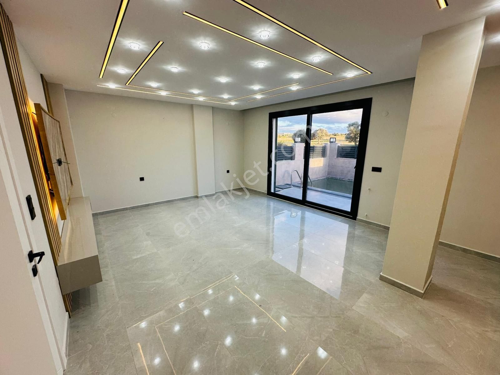 Didim’de Muhteşem Tam Müstakil 4+1 Havuzlu Lüks Villa - Görsel 7