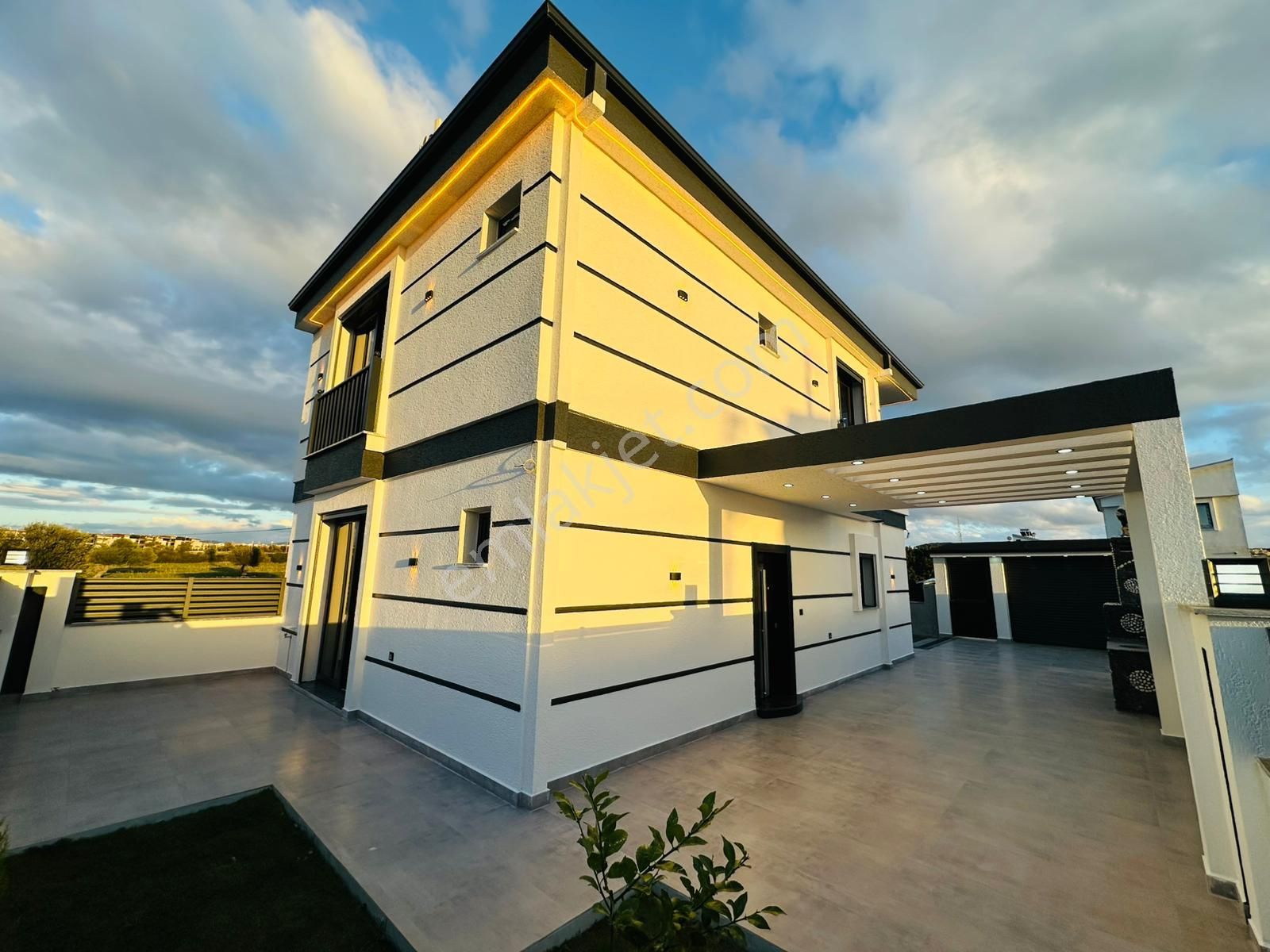 Didim’de Muhteşem Tam Müstakil 4+1 Havuzlu Lüks Villa - Görsel 23