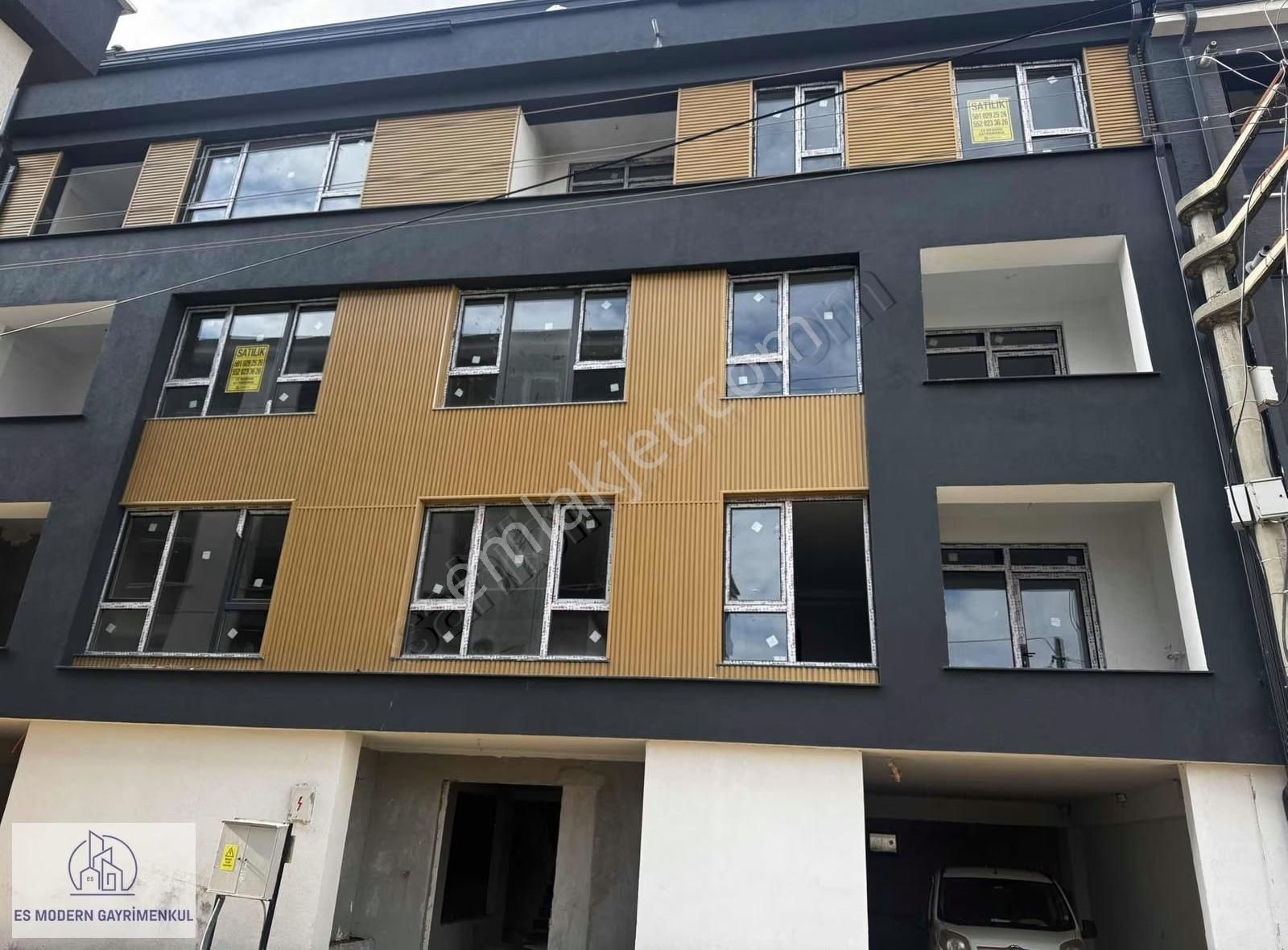 Esentepe Mah. Yerden Isıtmalı 3.kat 1+1 Satılık Daire