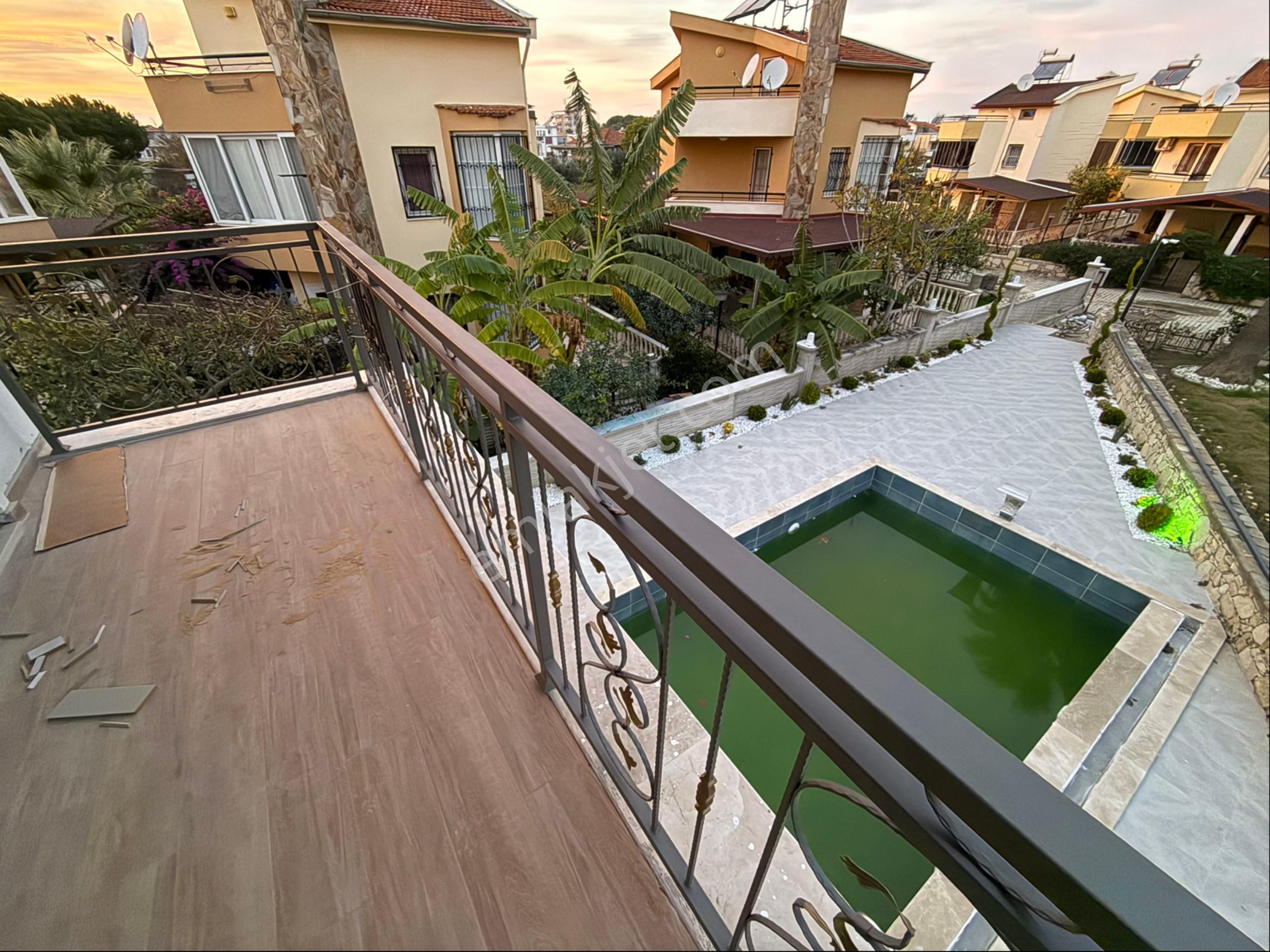 Kuşadası Satılık 550 Metre² Arsa Içınde Tek Müstakıl Özel Havuzu 4 + 1 Vılla - Görsel 12