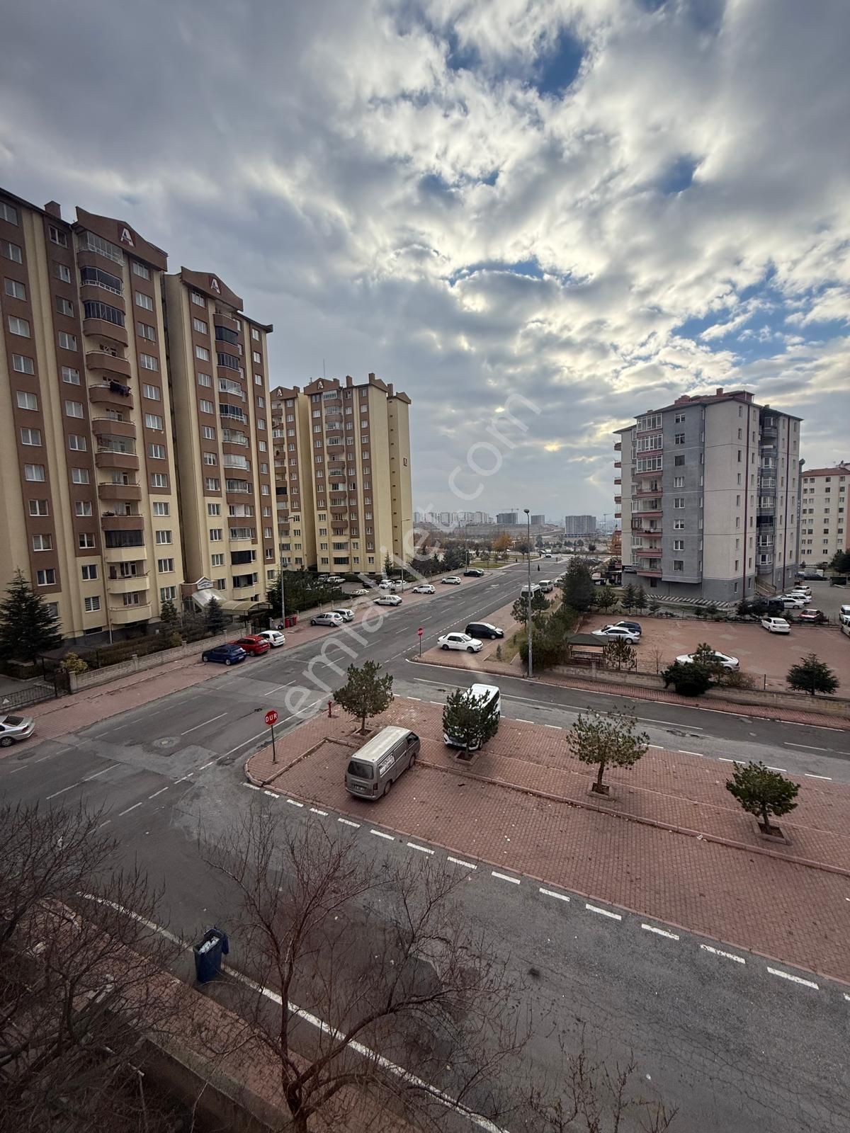 Elisa Gyo/serkent Bahçelievler Mahallesinde 3+1 Kombili Satılık Son Kat Daire - Görsel 9