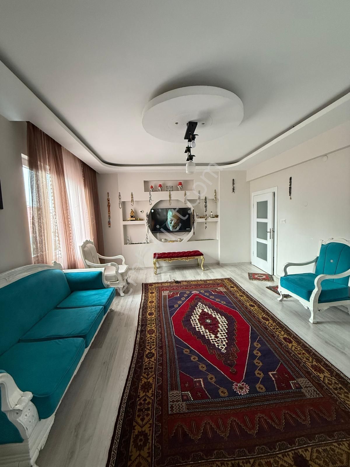 Elisa Gyo/serkent Bahçelievler Mahallesinde 3+1 Kombili Satılık Son Kat Daire