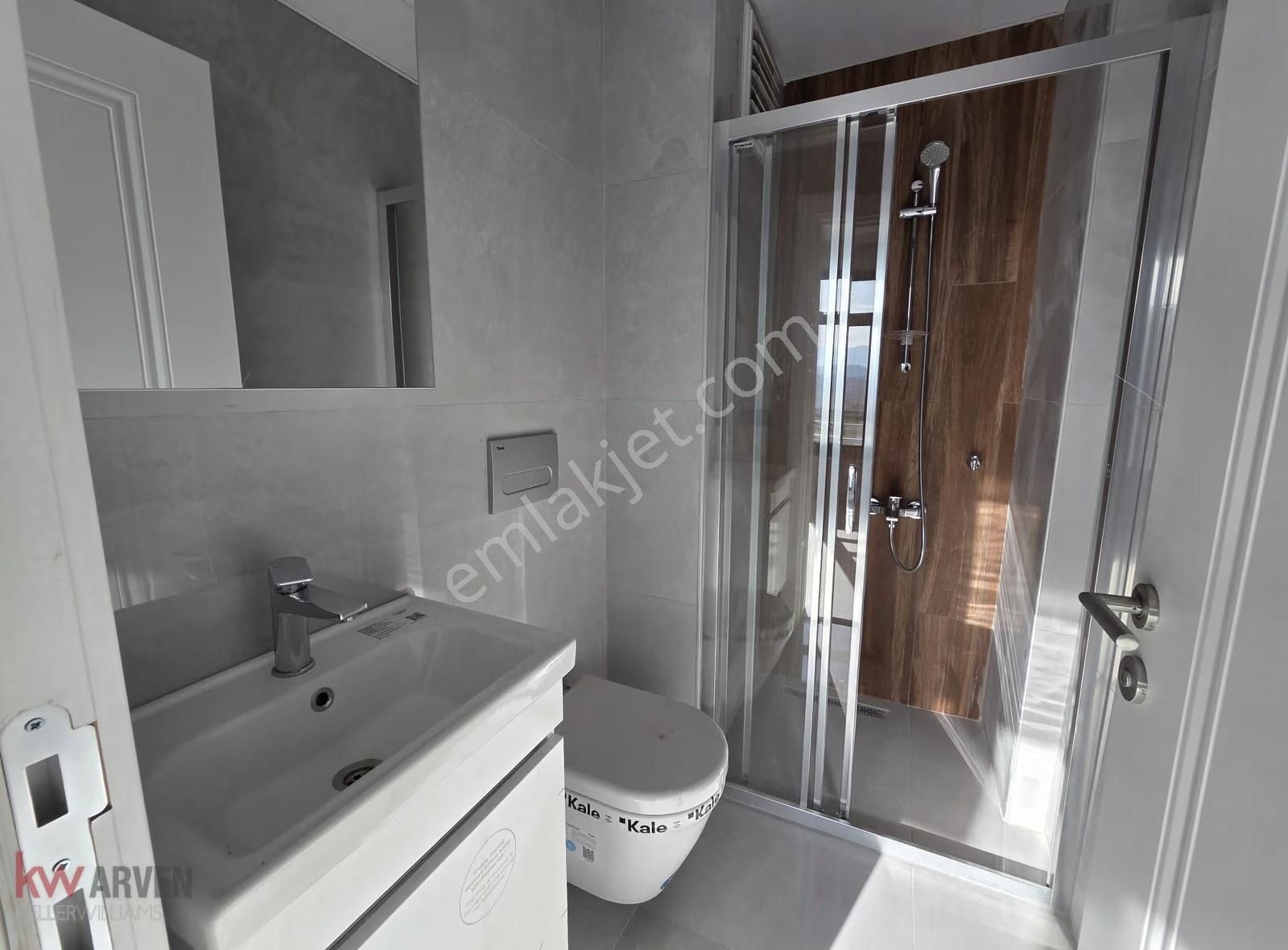 Üst Grup Başiskele Lifeside Sitesi Bahçeli 2+1 Satılık Daire - Görsel 15