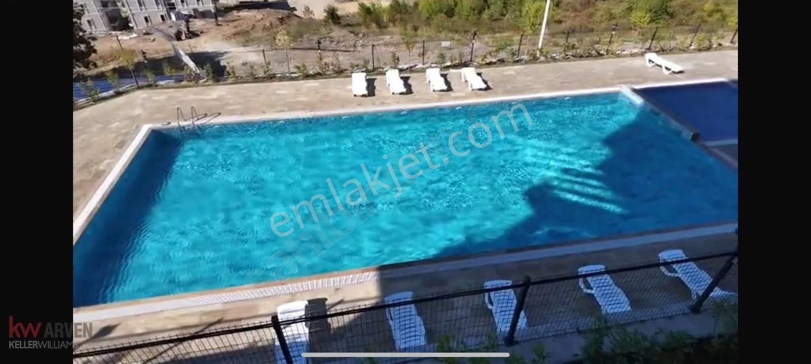 Üst Grup Başiskele Lifeside Sitesi Bahçeli 2+1 Satılık Daire - Görsel 2