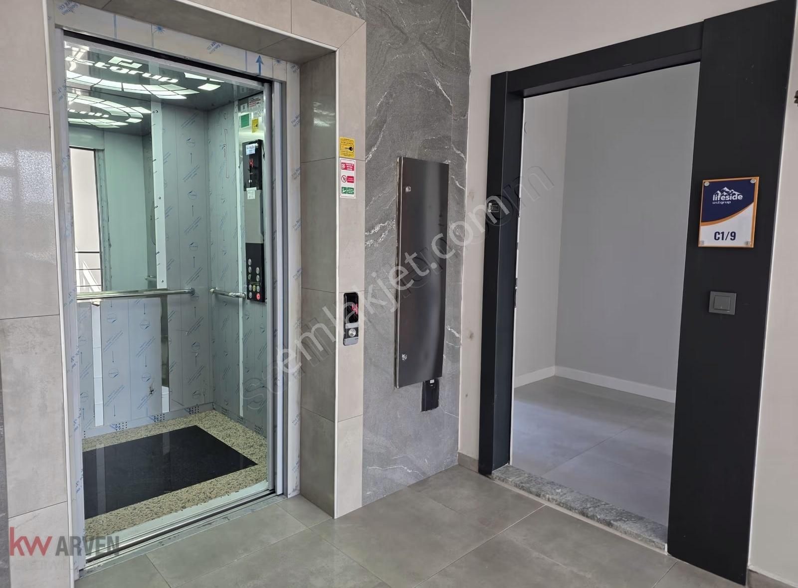 Üst Grup Başiskele Lifeside Sitesi Bahçeli 2+1 Satılık Daire - Görsel 22
