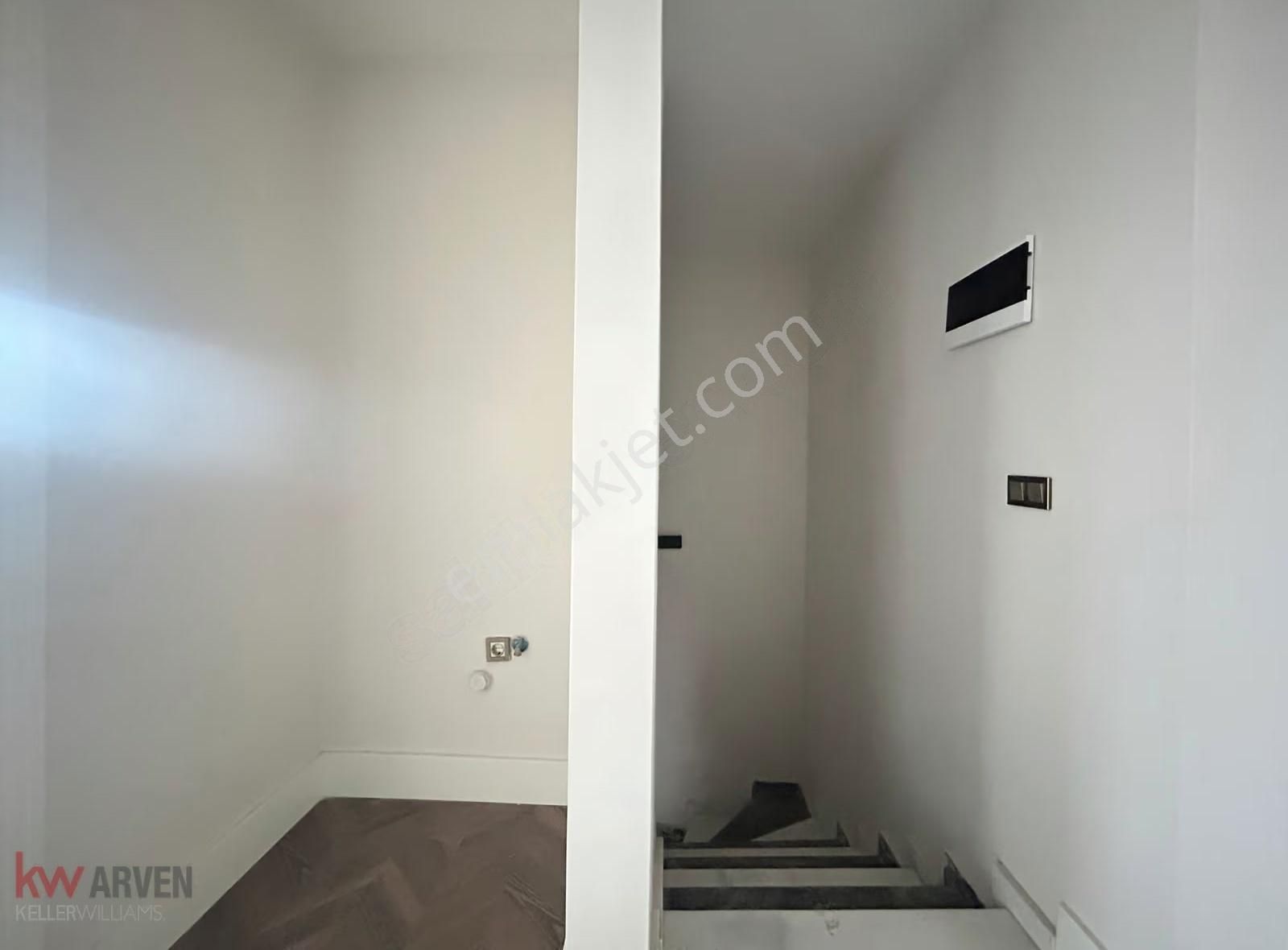 Kartepe Zeray Esil'de Geniş 2+1 Satılık Çatı Dubleks - Görsel 25