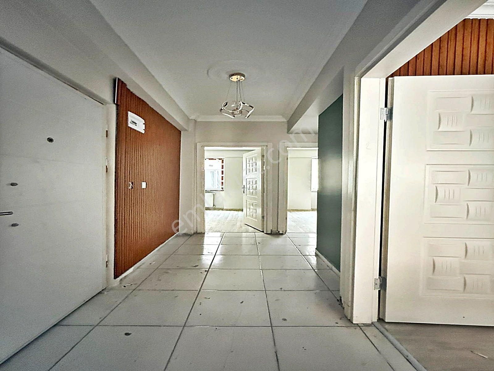 Esenyurt Meydana Yakın Sıfır Binada 2+1 Acil Satılık Arakat Daire !!! - Görsel 13