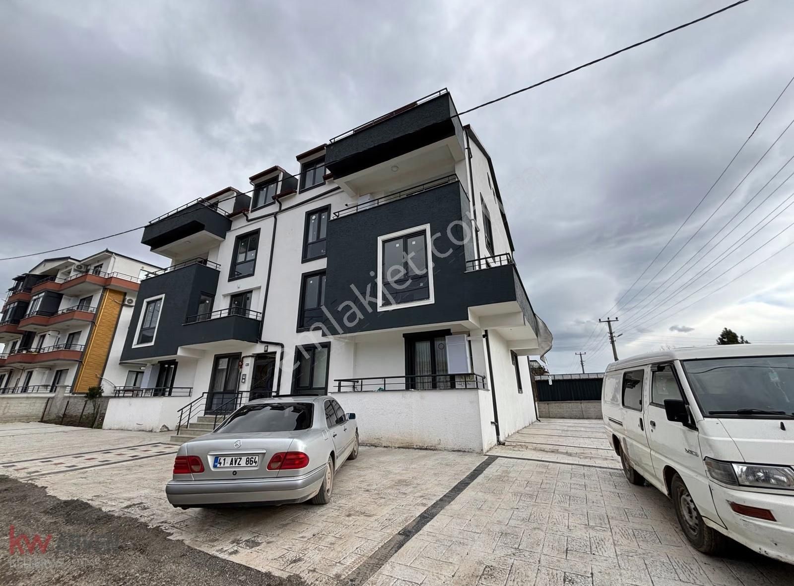 Kw Arven'den Başiskele Yaylacık Mah. Satılık 2+1 Ara Kat Daire - Görsel 18