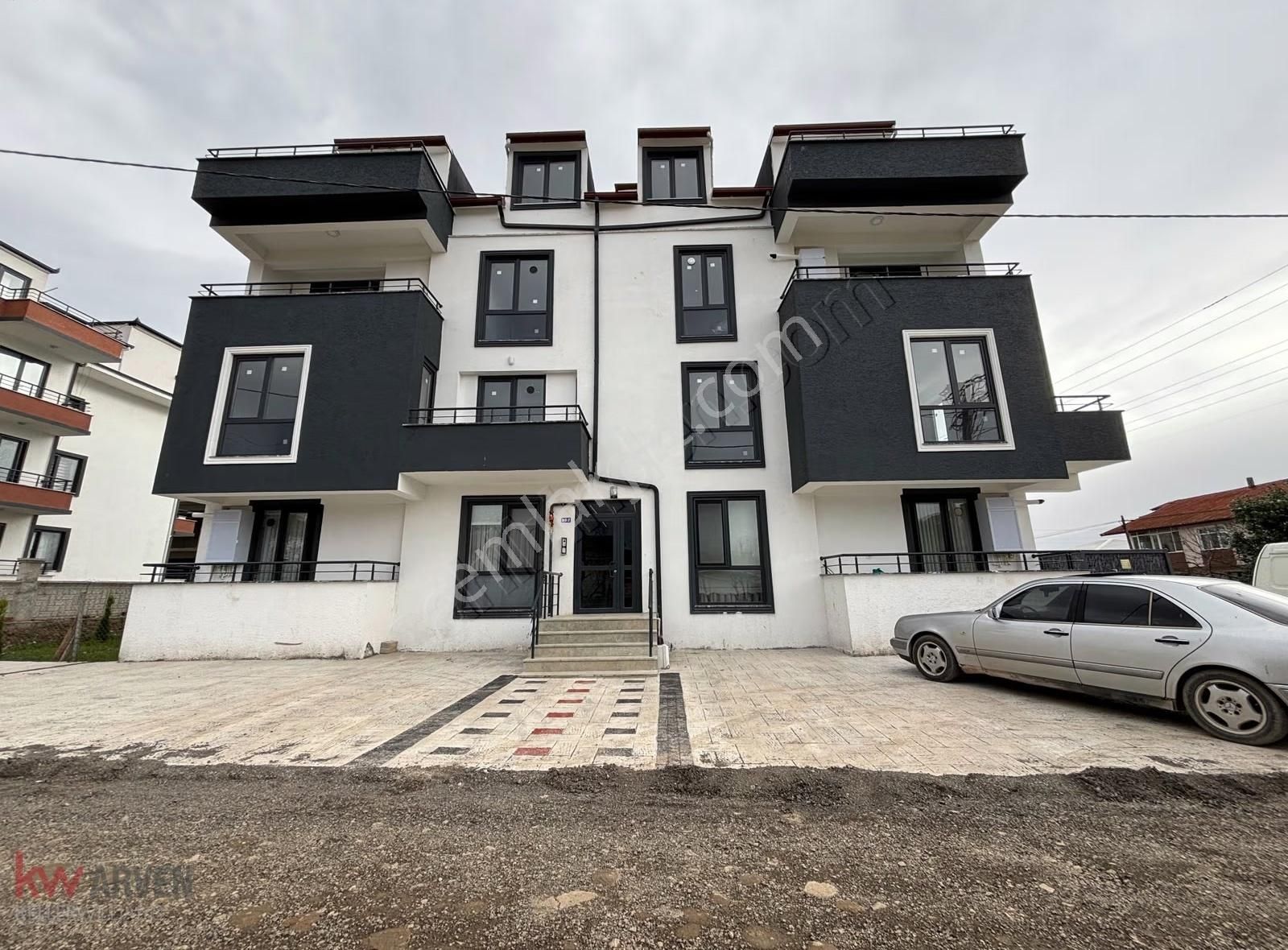 Kw Arven'den Başiskele Yaylacık Mah. Satılık 2+1 Ara Kat Daire