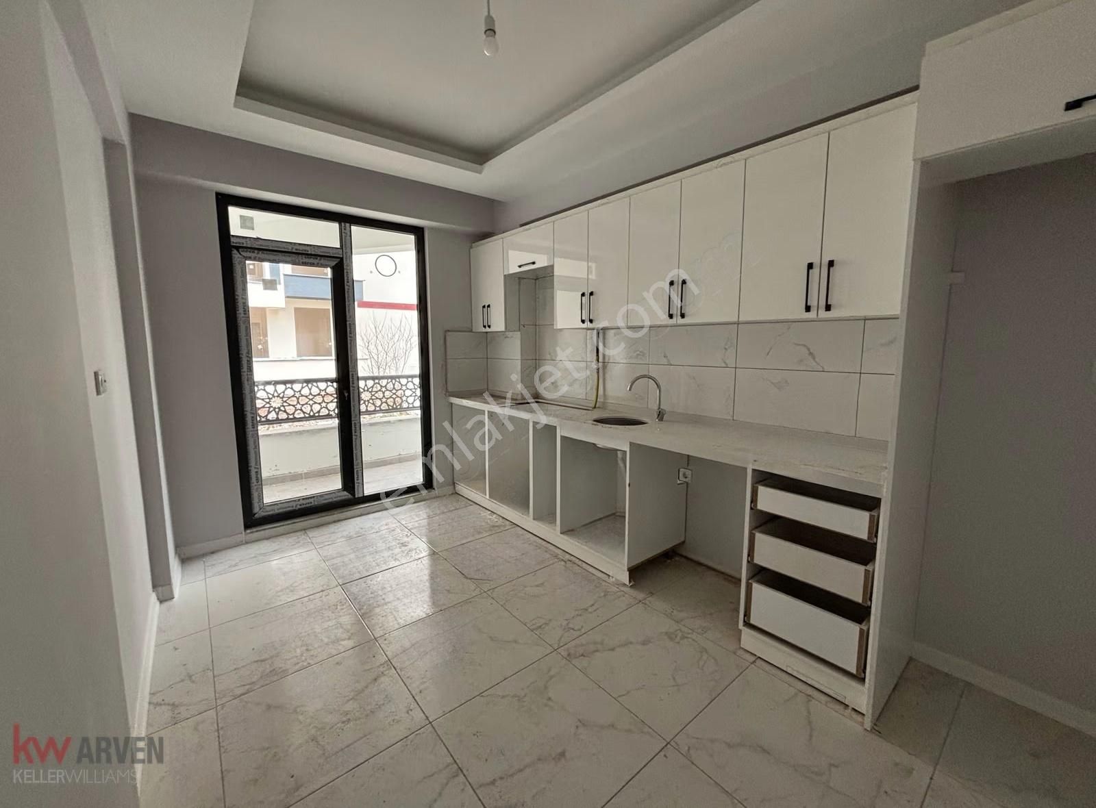 Başiskele Paşadağ Mah'de 60 M2 Bahçe Kullanımlı 3+1 Daire - Görsel 22
