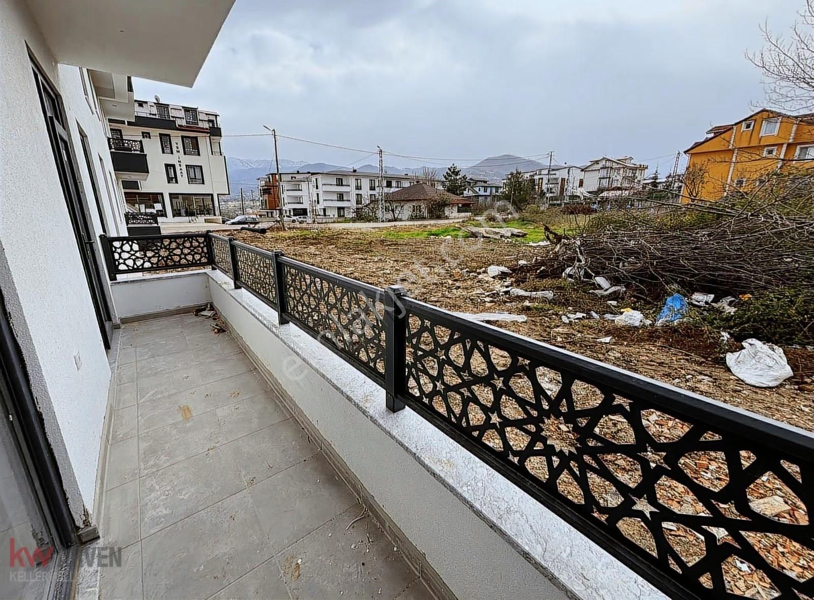 Başiskele Paşadağ Mah'de 60 M2 Bahçe Kullanımlı 3+1 Daire - Görsel 7