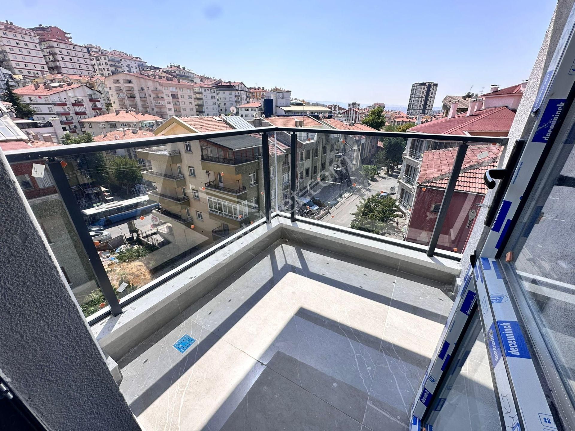 Vatan'dan Dutluk Merkez'de Metro Yakını 3. Kat Sıfır Bina İçerisinde Megalüks Satılık 3+1 - Görsel 17