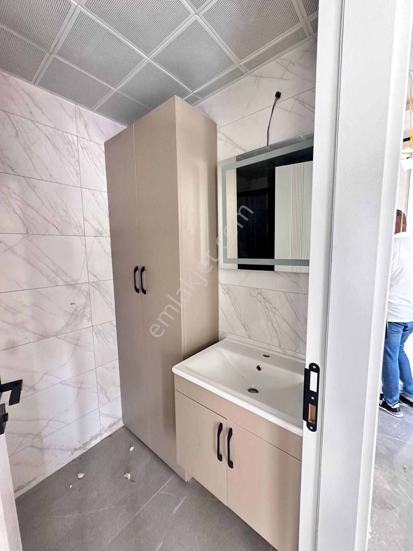 Vatan'dan Dutluk Merkez'de Metro Yakını 3. Kat Sıfır Bina İçerisinde Megalüks Satılık 3+1 - Görsel 2