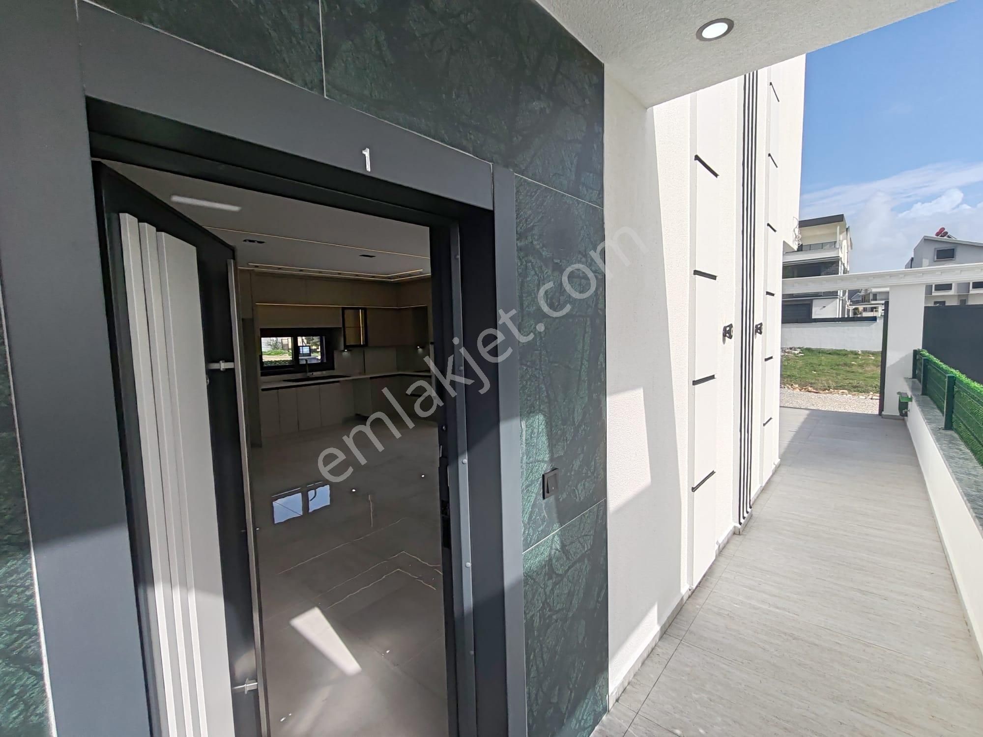 Ön Cephe 3+1 Havuzlu Otoparklı Yeni Villa - Görsel 9