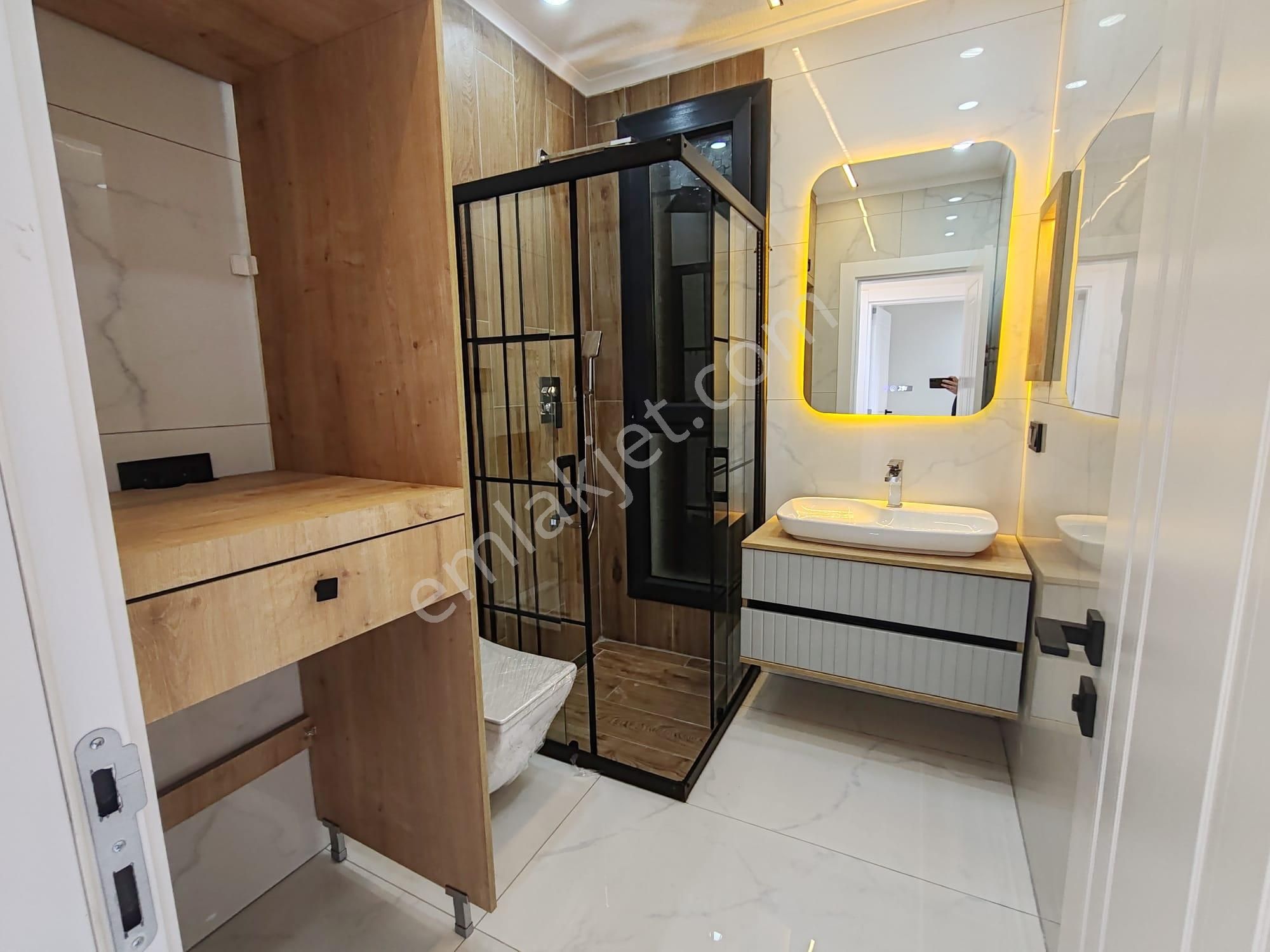 Ön Cephe 3+1 Havuzlu Otoparklı Yeni Villa - Görsel 23