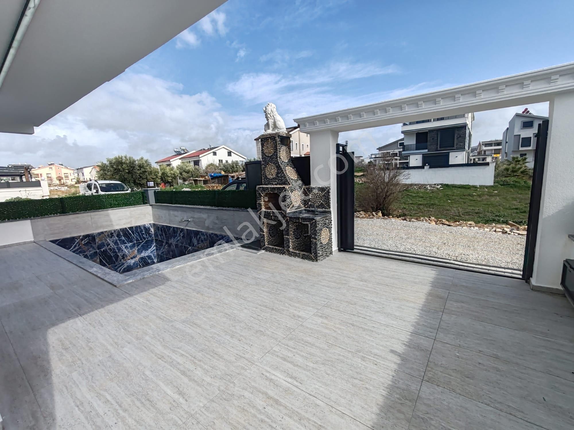 Ön Cephe 3+1 Havuzlu Otoparklı Yeni Villa - Görsel 5