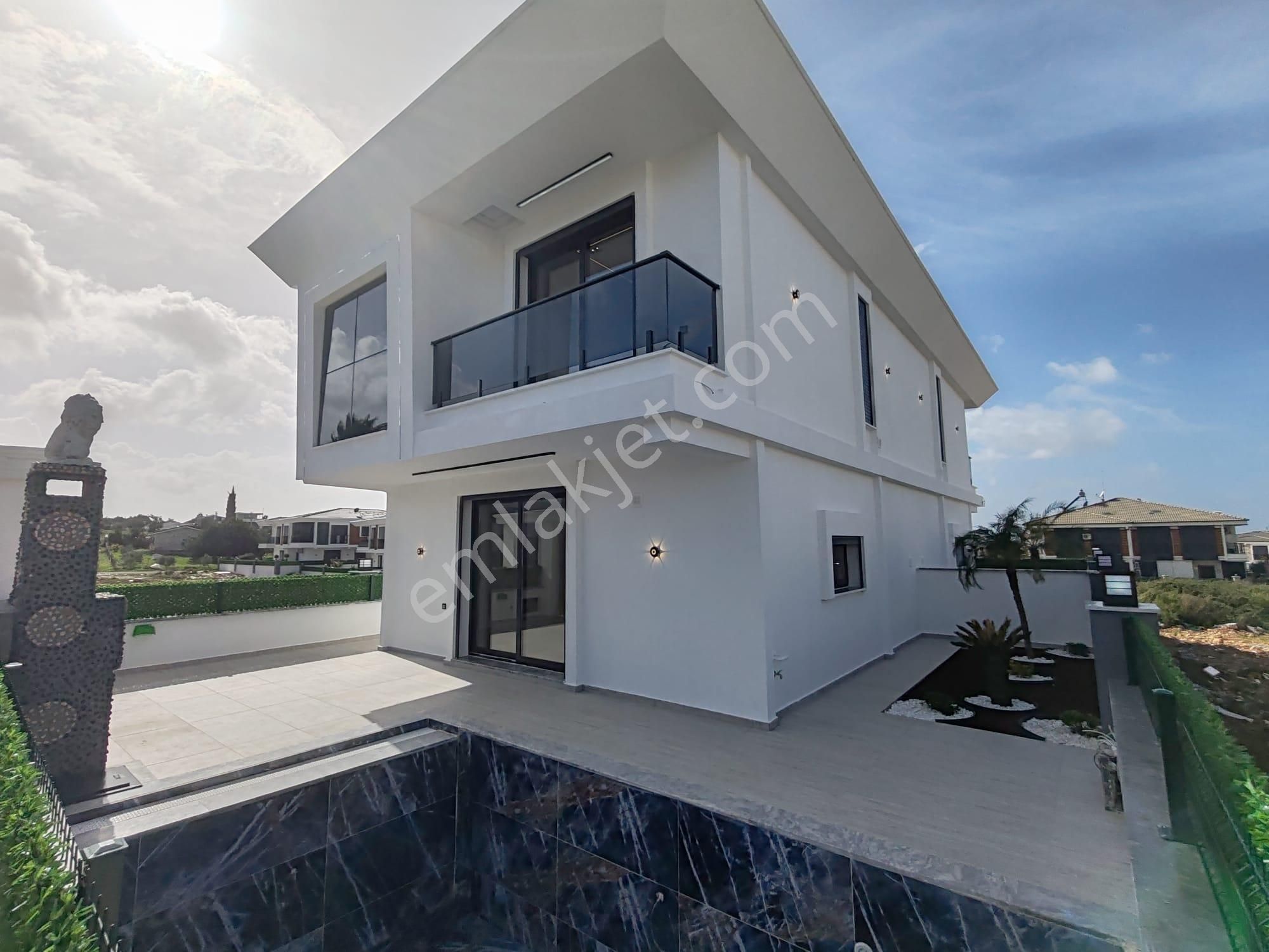 Ön Cephe 3+1 Havuzlu Otoparklı Yeni Villa - Görsel 2