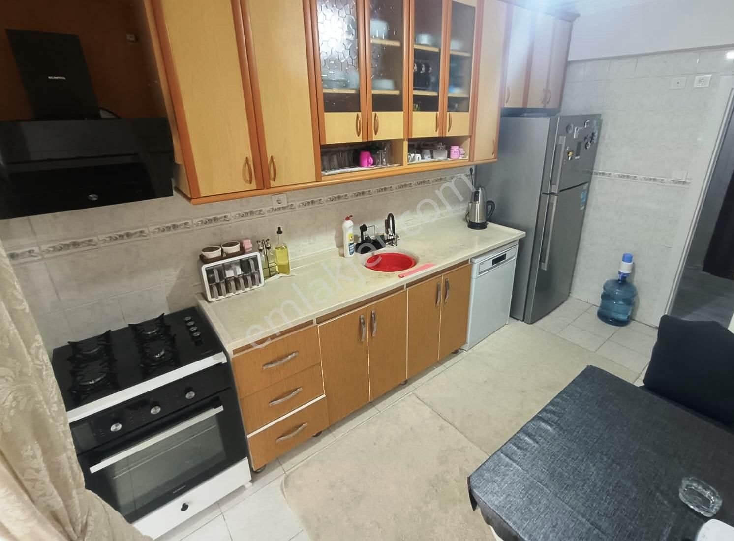 Fatih Mahallesinde Gmk Ve Sahile 5 Dakika, 3+1 Doğalgazlı Daire - Görsel 5