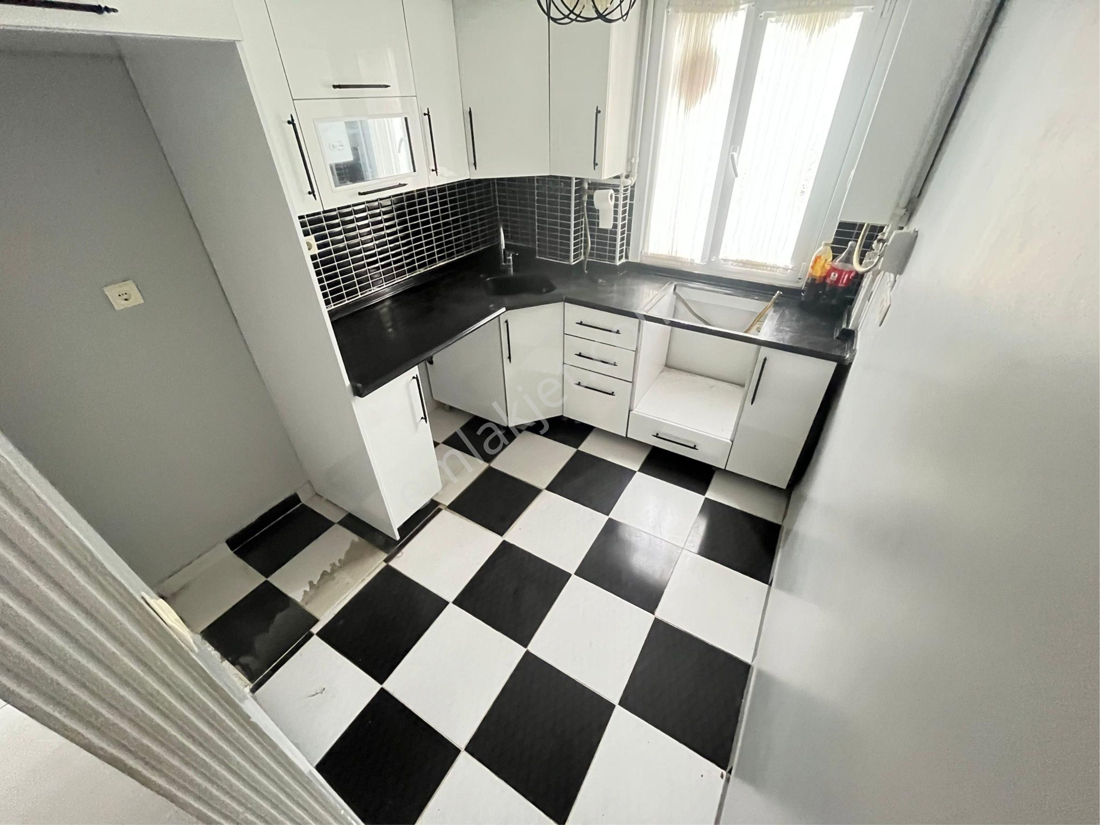 Aydın İnş. Tramvaya Komşu 2+1 100m2 1.kat Daire - Görsel 17