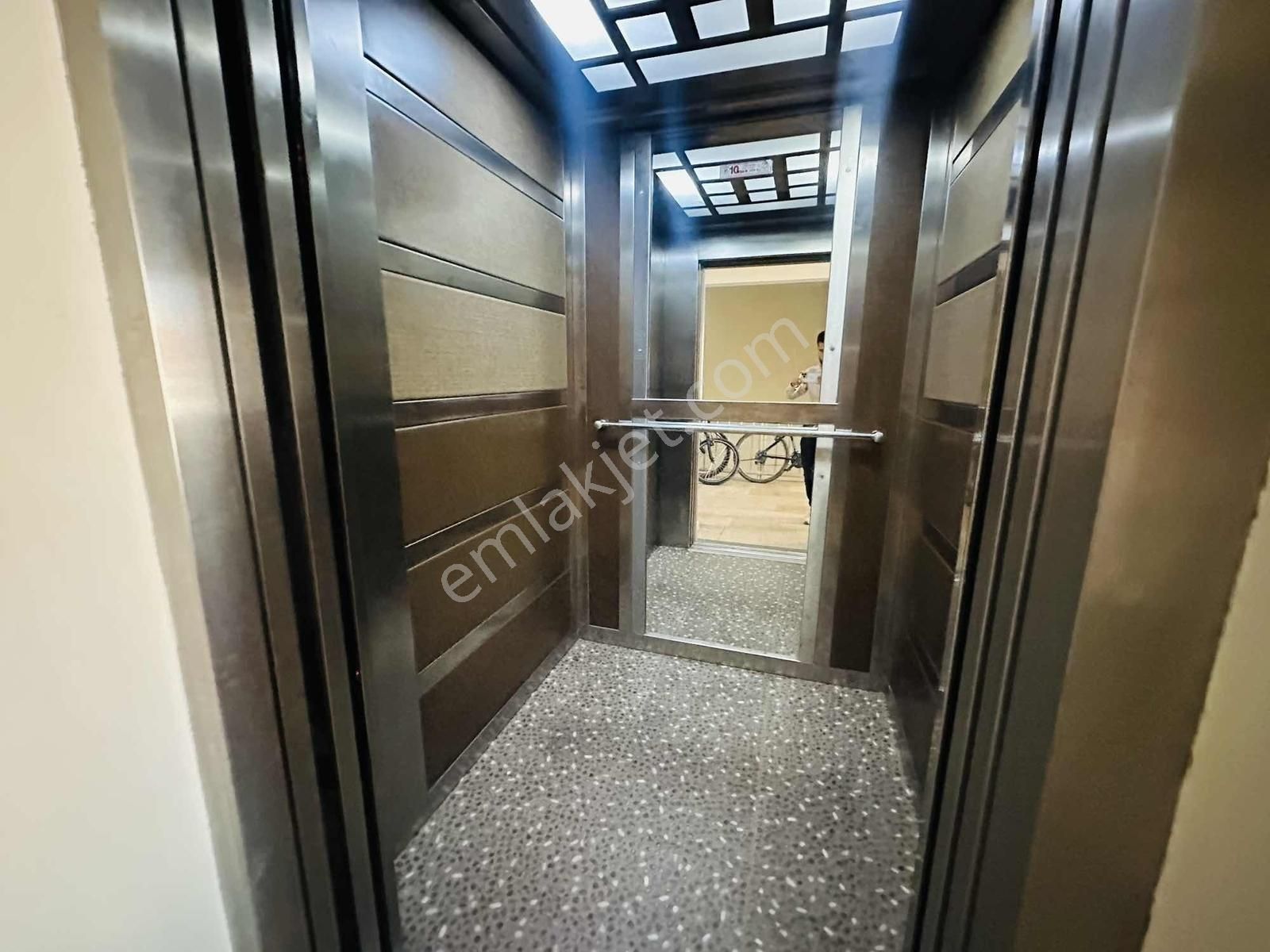 Enes Acur' Dan Maliye Toki' De 2+1 Bakımlı Son Kat Daire ! - Görsel 23