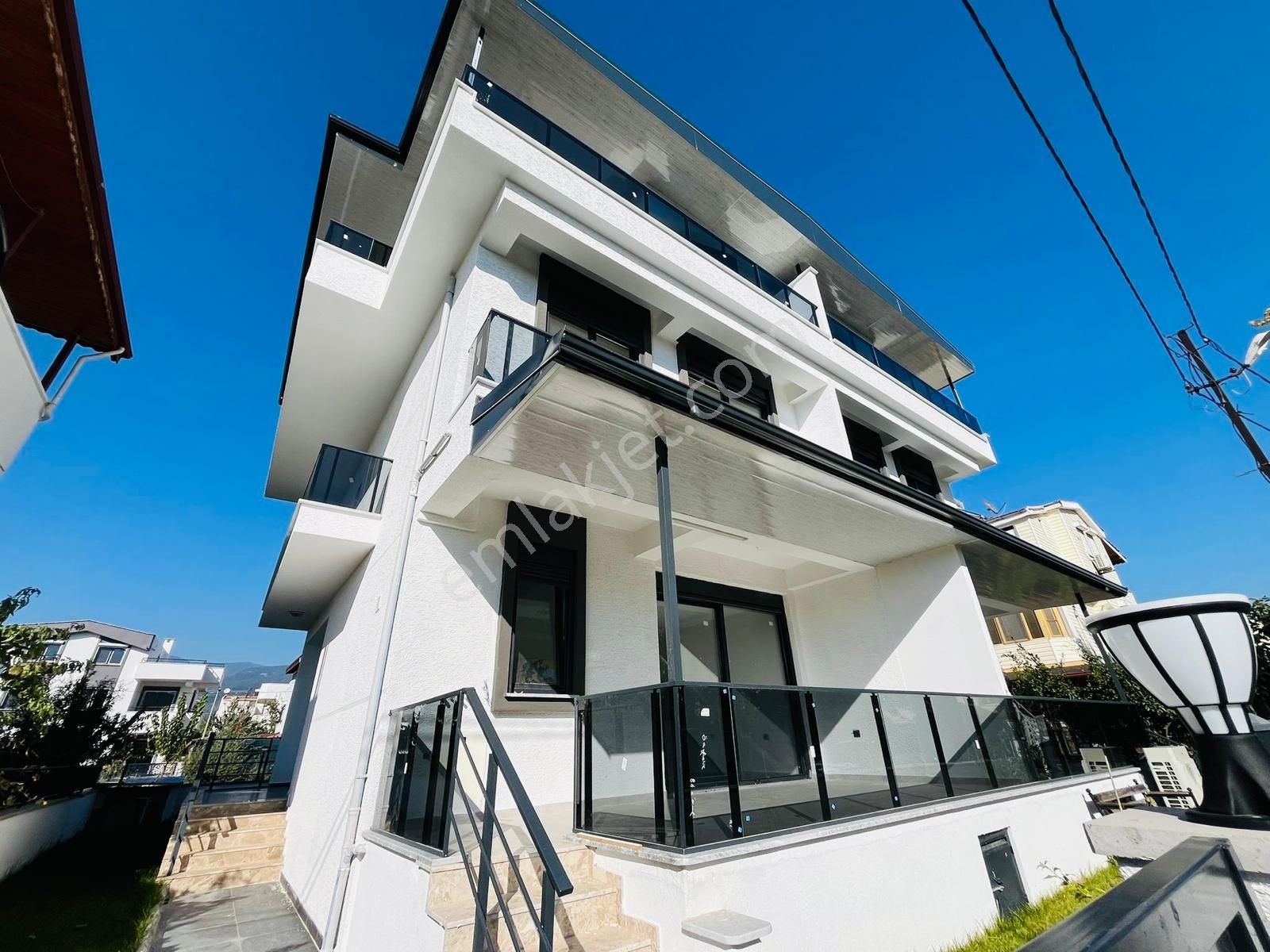 Parstan Gürede Denize 100 M Mesafede Geniş Teraslı 3+1 Villa - Görsel 13