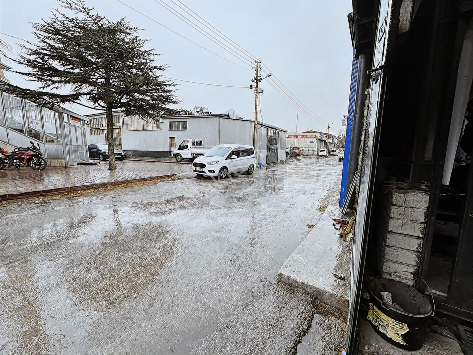 Enes Acur'dan Demirciler' De 180 M2 Lik Kiracılı Dükkan - Görsel 21