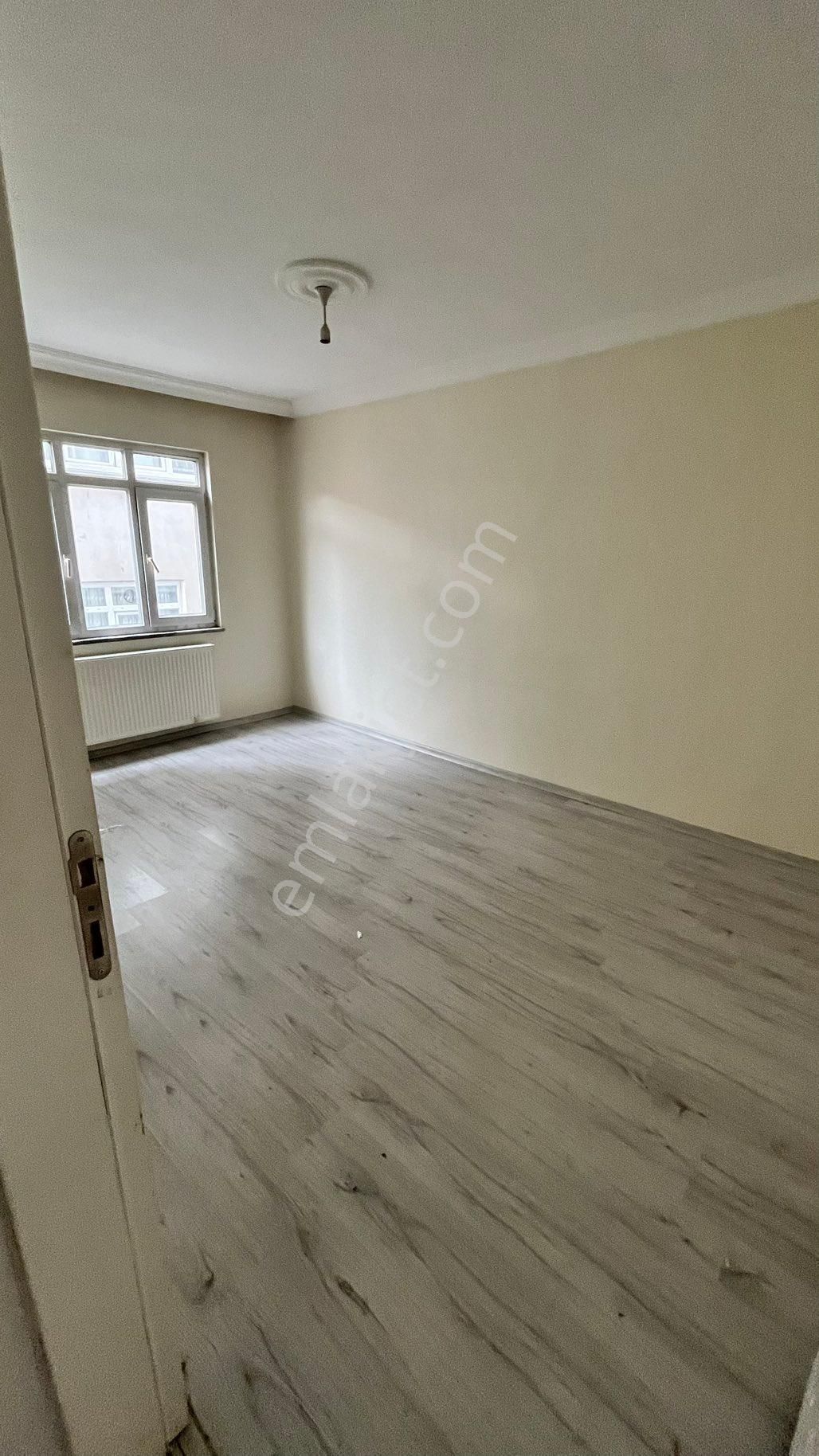 Birlik Mah Kat 3 Kiralık 1+1 Dayre Serdar Emlak Tan - Görsel 5