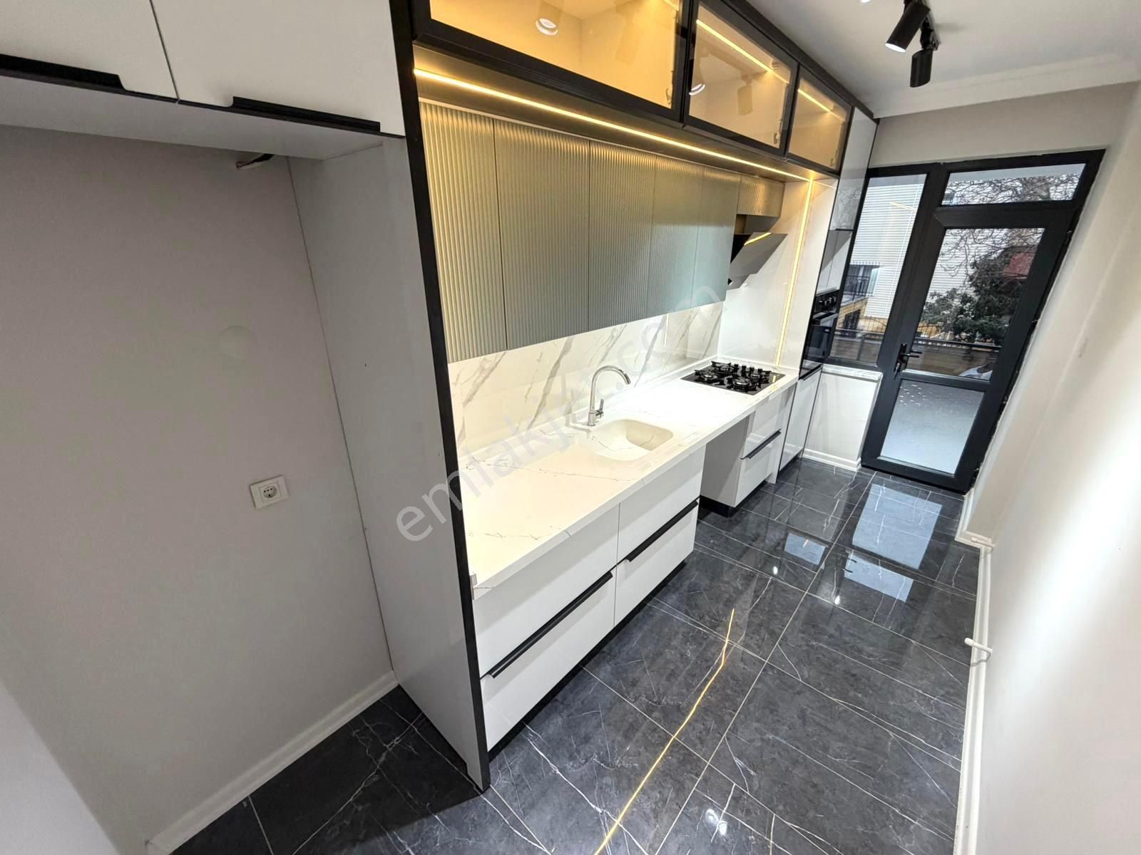 🏡 Referans'tan İkizçay'da Modern Tasarımlı Geniş Balkonlu Doğalgazlı 2+1 Daire