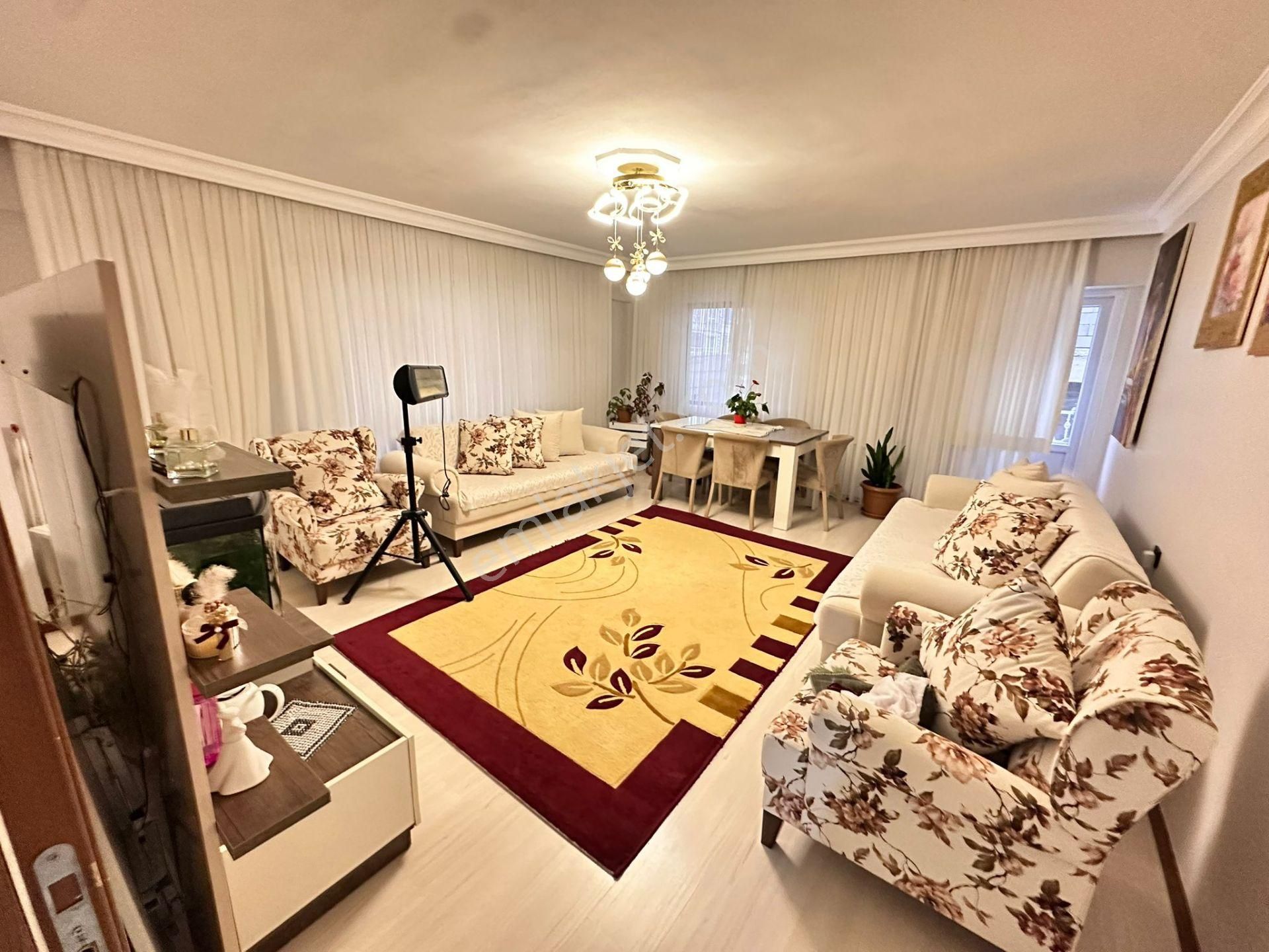 Vatan'dan Bademlik Baruthane Sokak Üzerinde 3+1 1. Kat Satılık Masrafsız Geniş Daire - Görsel 4