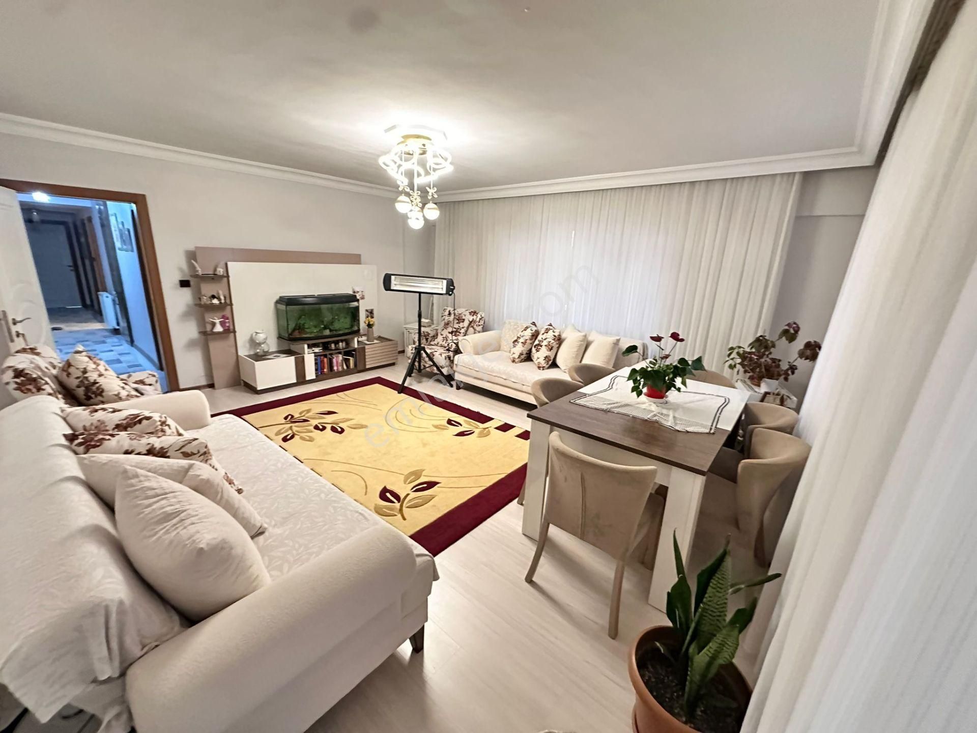 Vatan'dan Bademlik Baruthane Sokak Üzerinde 3+1 1. Kat Satılık Masrafsız Geniş Daire - Görsel 5