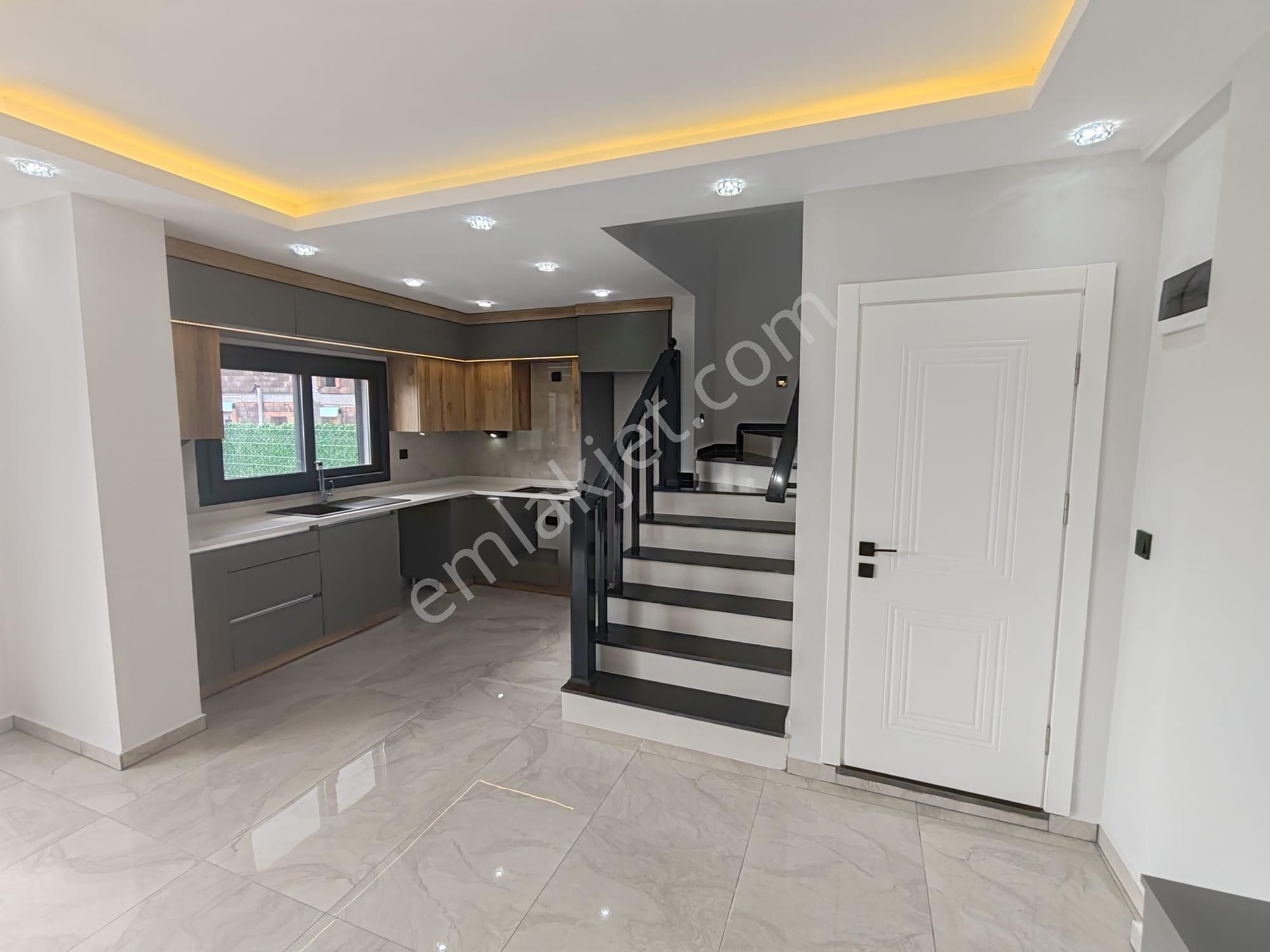 Didim'de 3+1 Villa Havuzlu Merkezi - Görsel 8