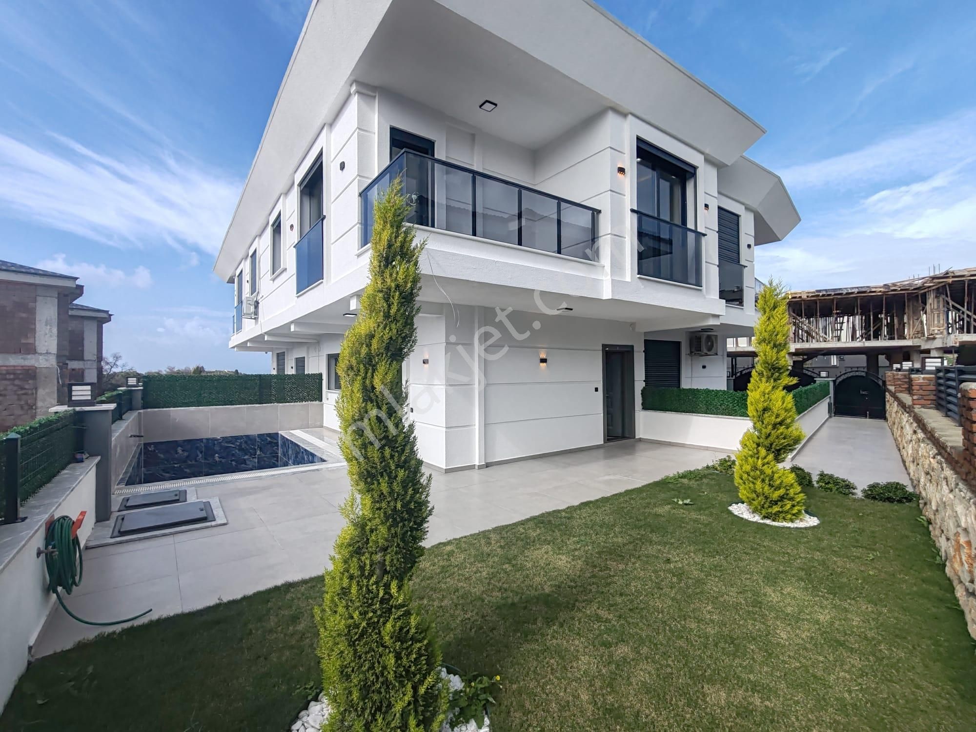 Didim'de 3+1 Villa Havuzlu Merkezi