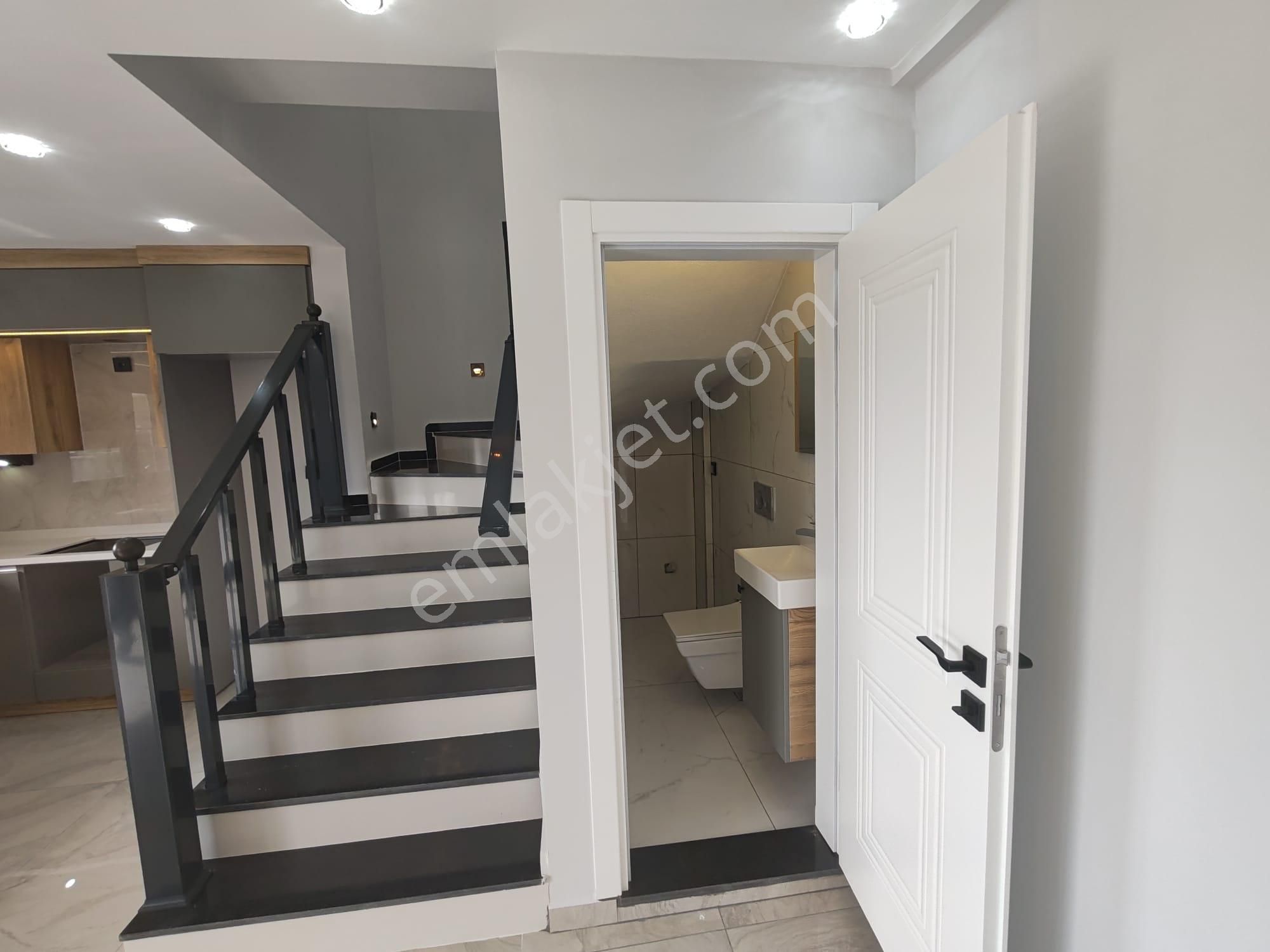 Didim'de 3+1 Villa Havuzlu Merkezi - Görsel 12