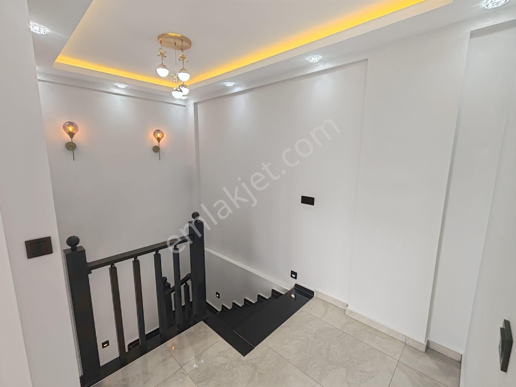 Didim'de 3+1 Villa Havuzlu Merkezi - Görsel 13