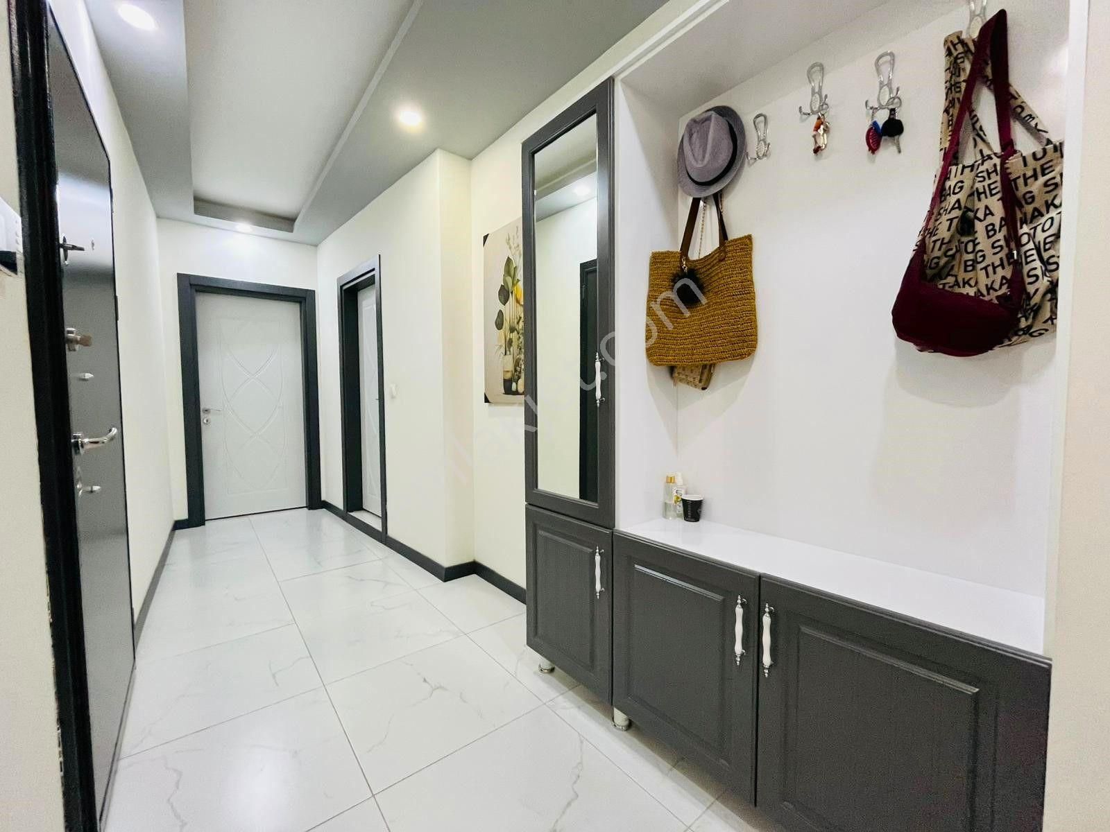 Yetki Yükselden Zeytinlide Full Ön Cephe "eşyalı" 2+1 Lüx Daire - Görsel 8