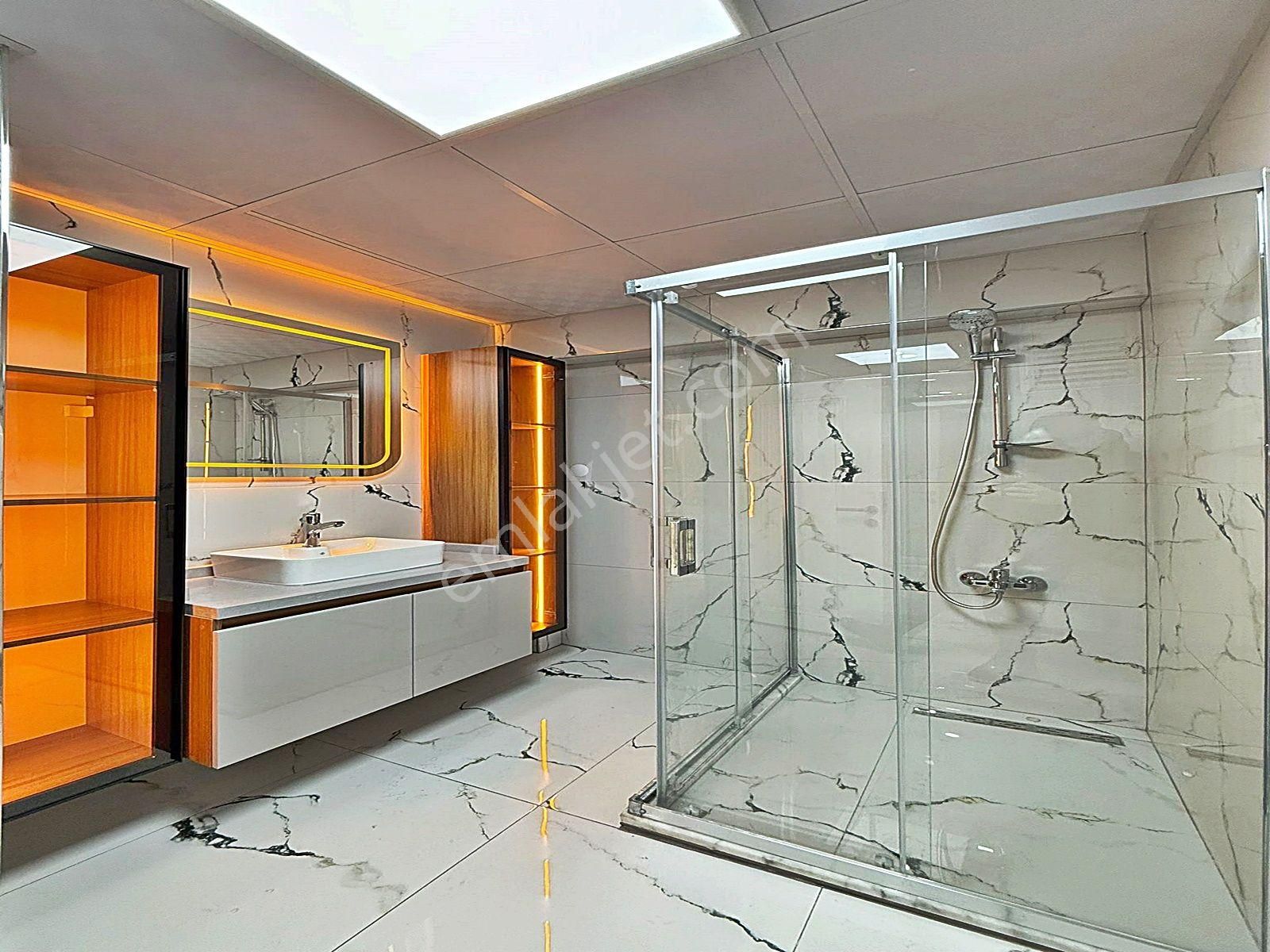 Beylikdüzü Barış Mahallesi'de Site İçinde 2+1 Ultra Lüks Daire - Görsel 12