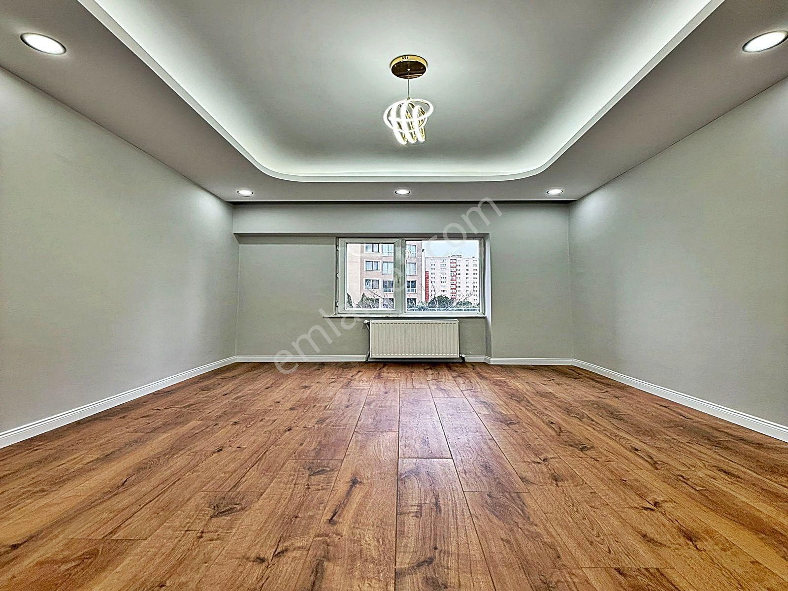 Beylikdüzü Barış Mahallesi'de Site İçinde 2+1 Ultra Lüks Daire - Görsel 23