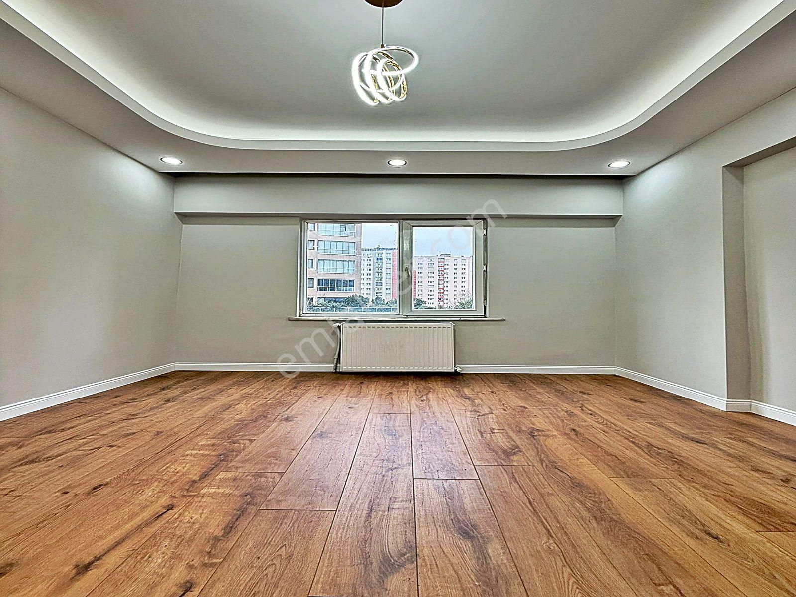 Beylikdüzü Barış Mahallesi'de Site İçinde 2+1 Ultra Lüks Daire - Görsel 11