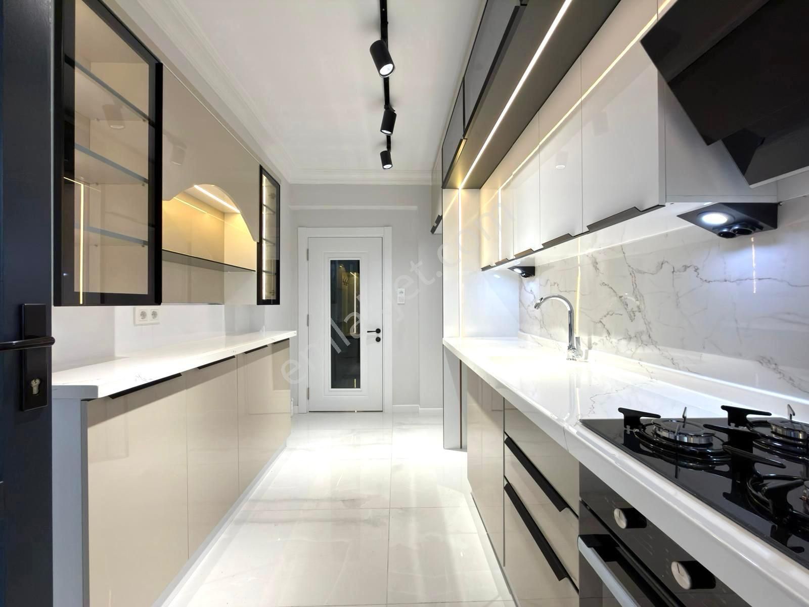 🏡 Referans'tan Altınkum'da Ön Cephe Ayrı Mutfak Modern Tasarımlı 3+1 Daire - Görsel 34