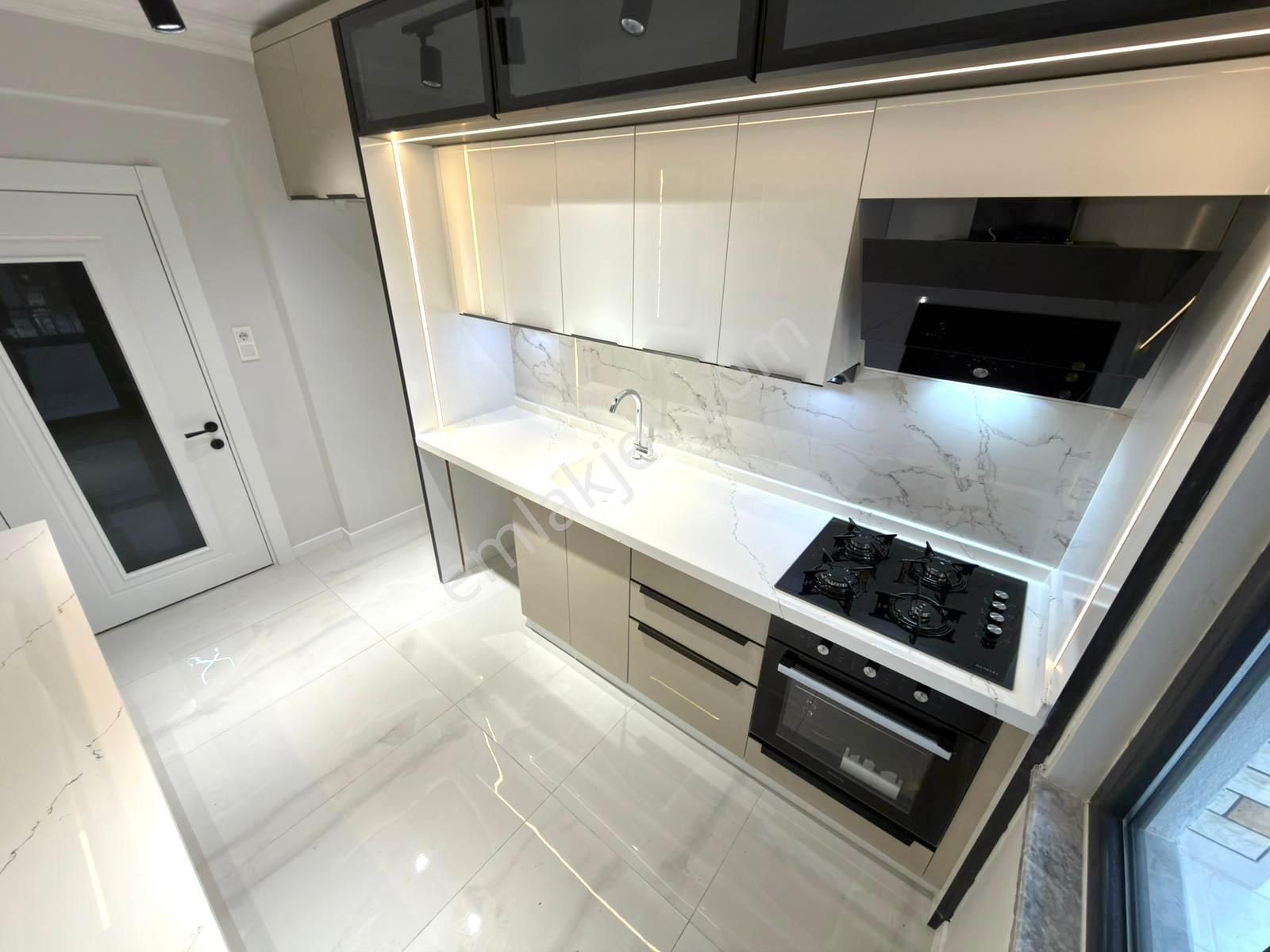 🏡 Referans'tan Altınkum'da Ön Cephe Ayrı Mutfak Modern Tasarımlı 3+1 Daire - Görsel 16