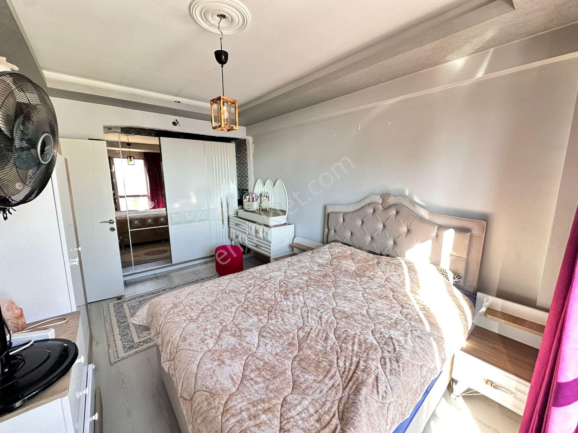 Vatan'dan Adnan Menderes Mahallesi Yeni Bina Asansörlü Orta Kat Masrafsız Satılık Daire - Görsel 13