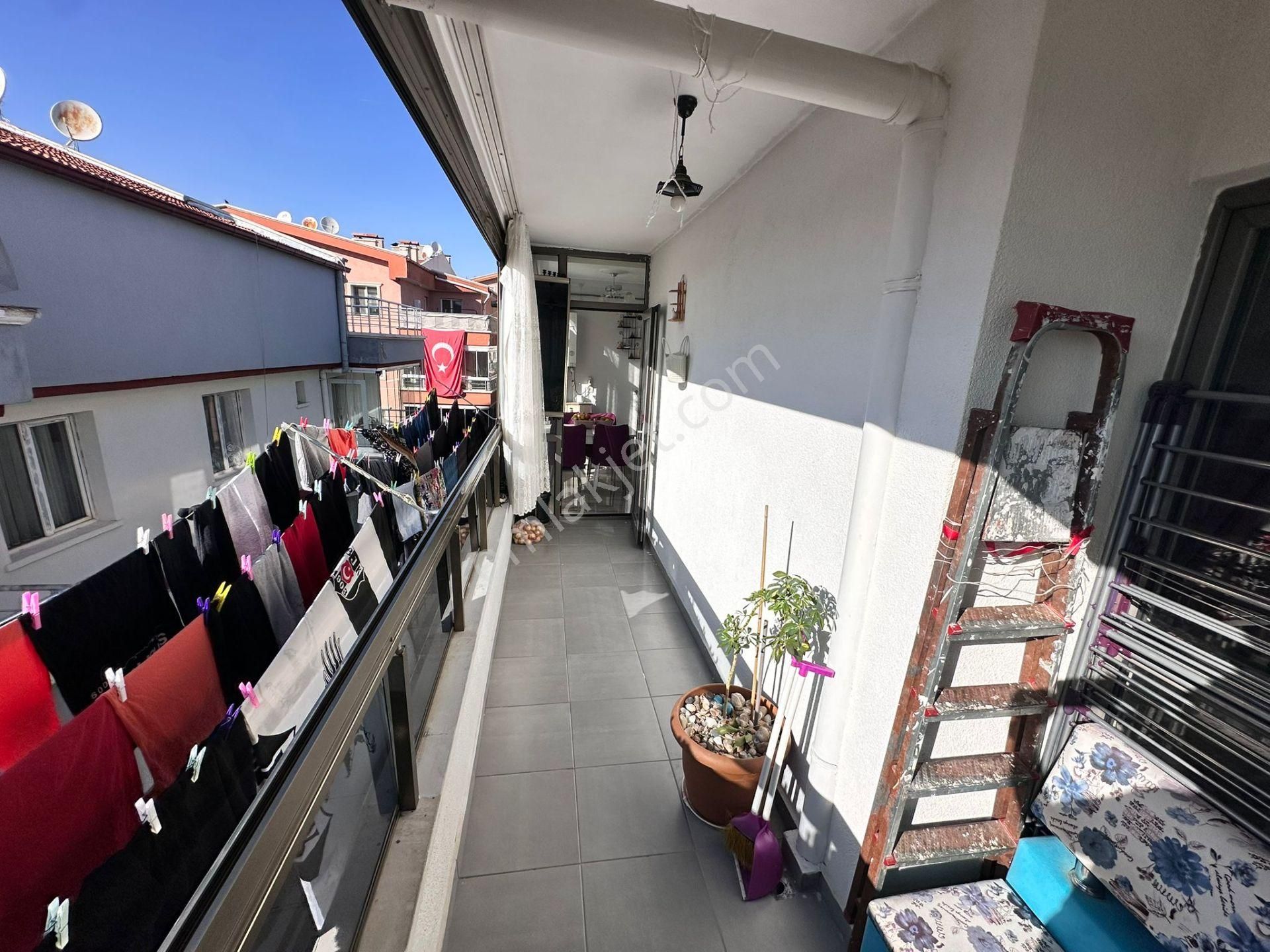 Vatan'dan Adnan Menderes Mahallesi Yeni Bina Asansörlü Orta Kat Masrafsız Satılık Daire - Görsel 9