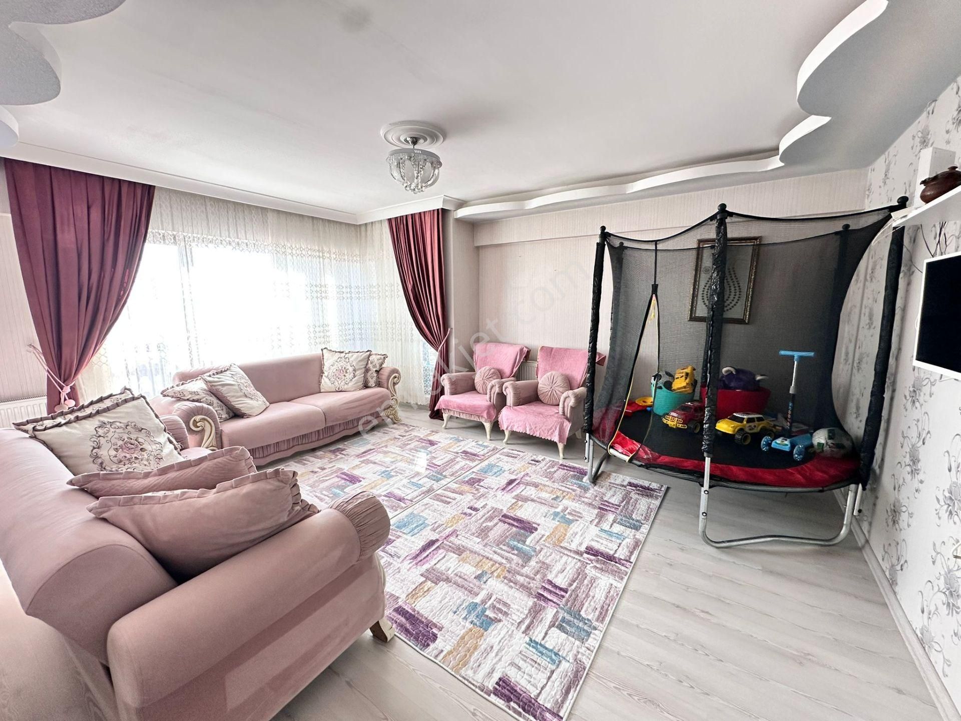 Vatan'dan Adnan Menderes Mahallesi Yeni Bina Asansörlü Orta Kat Masrafsız Satılık Daire - Görsel 7